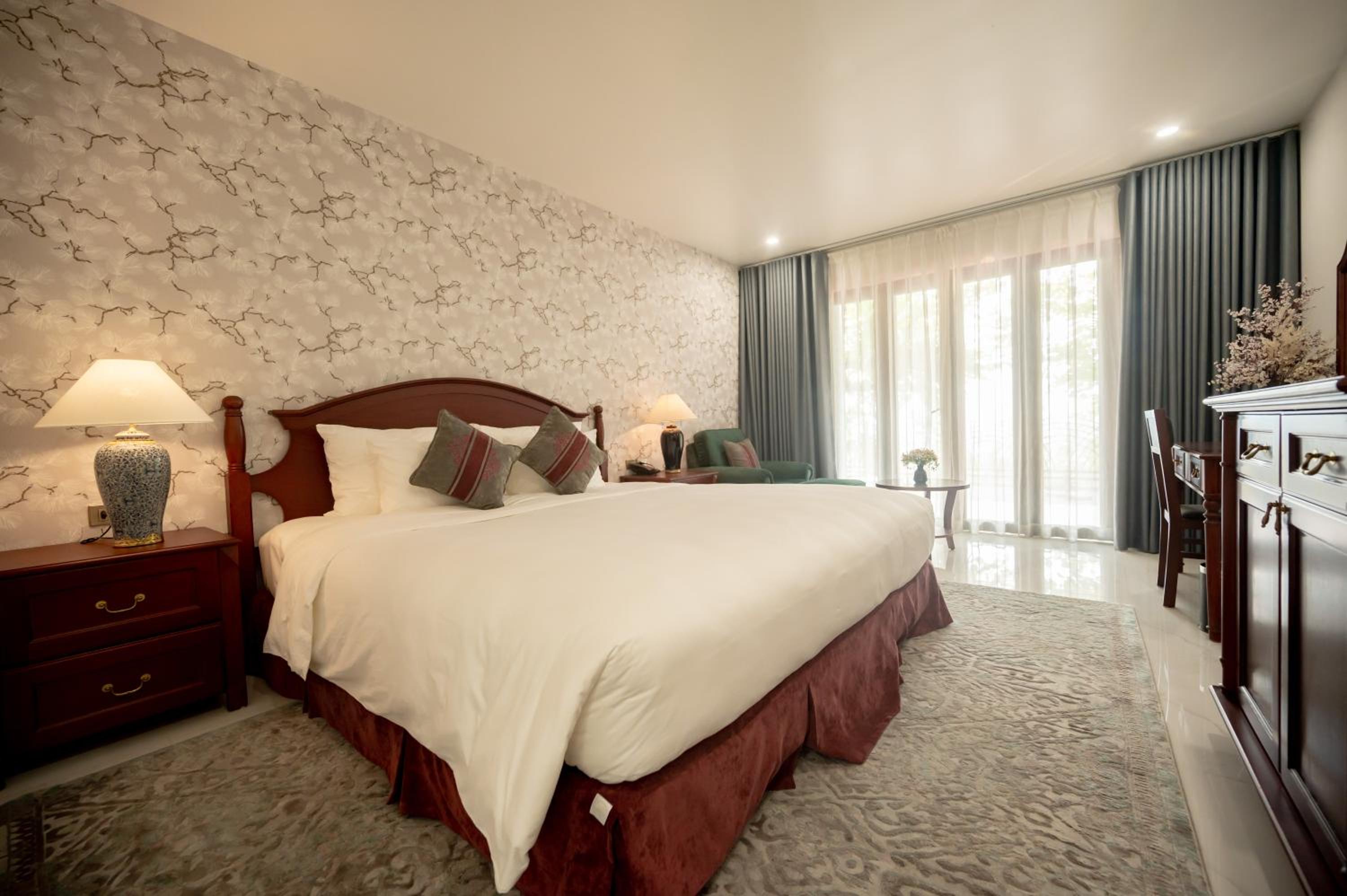 Deluxe Double Room with Balcony