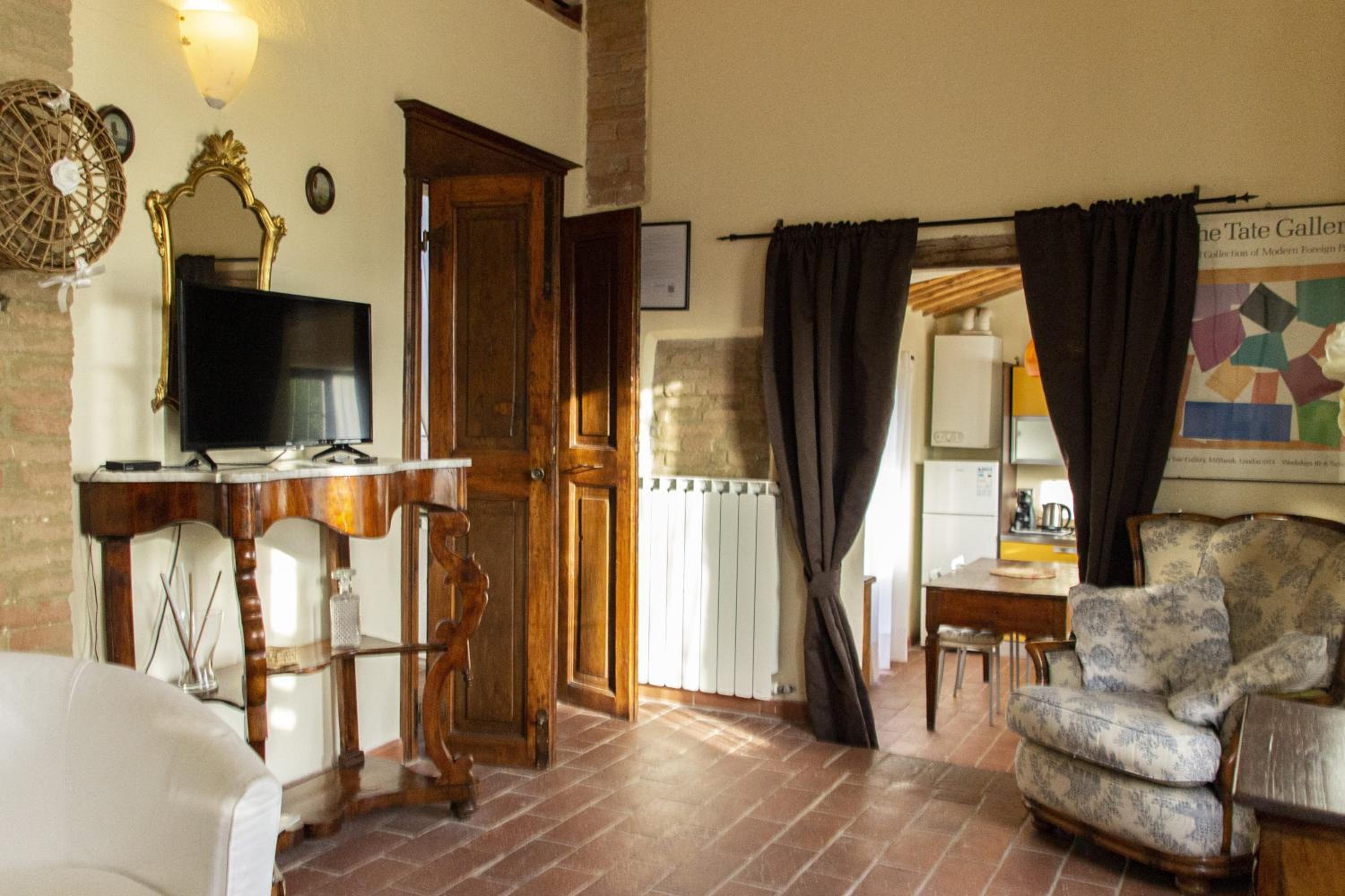 One-Bedroom Apartment - Split Level