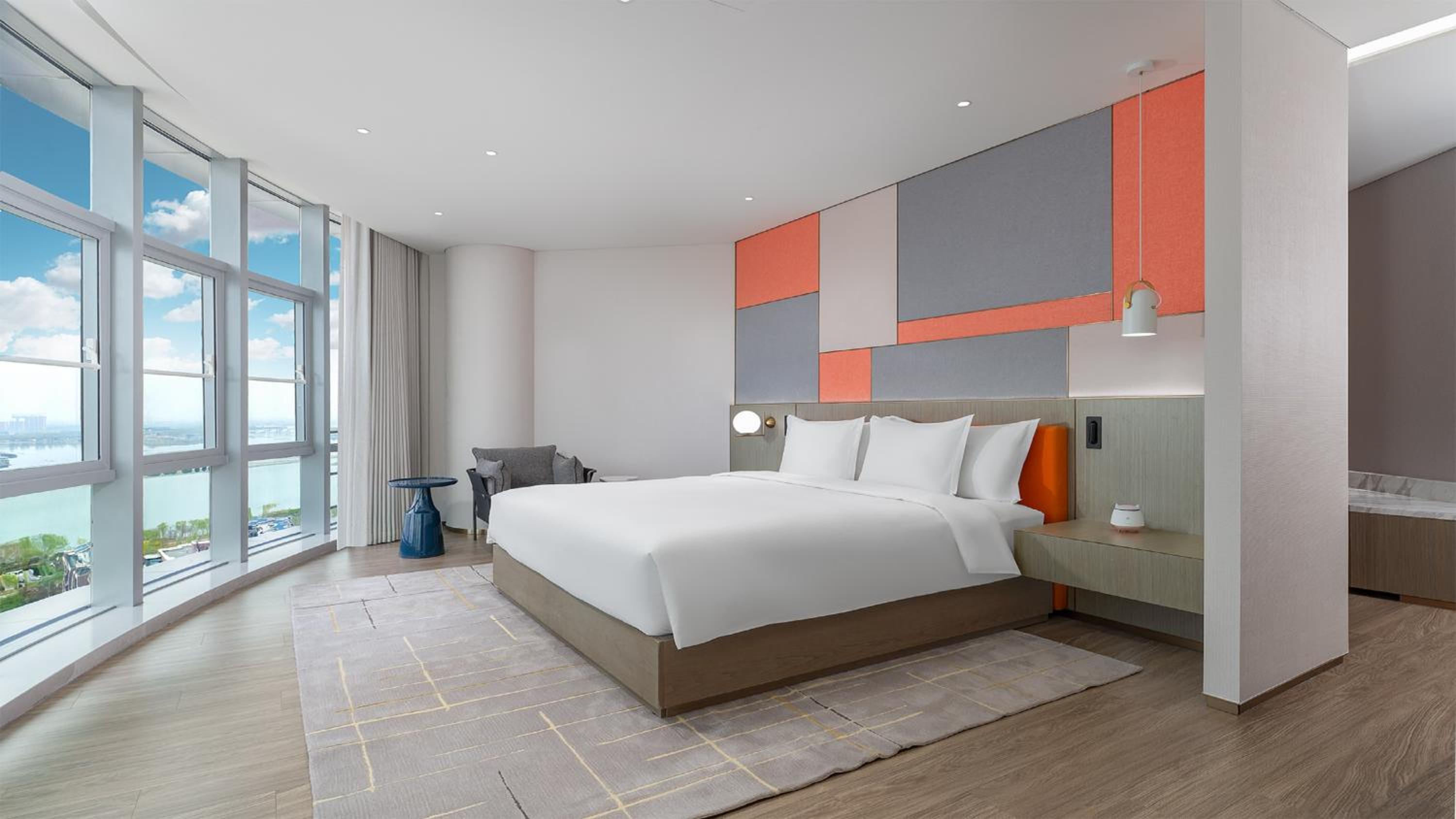 One-Bedroom King Suite with Lake View