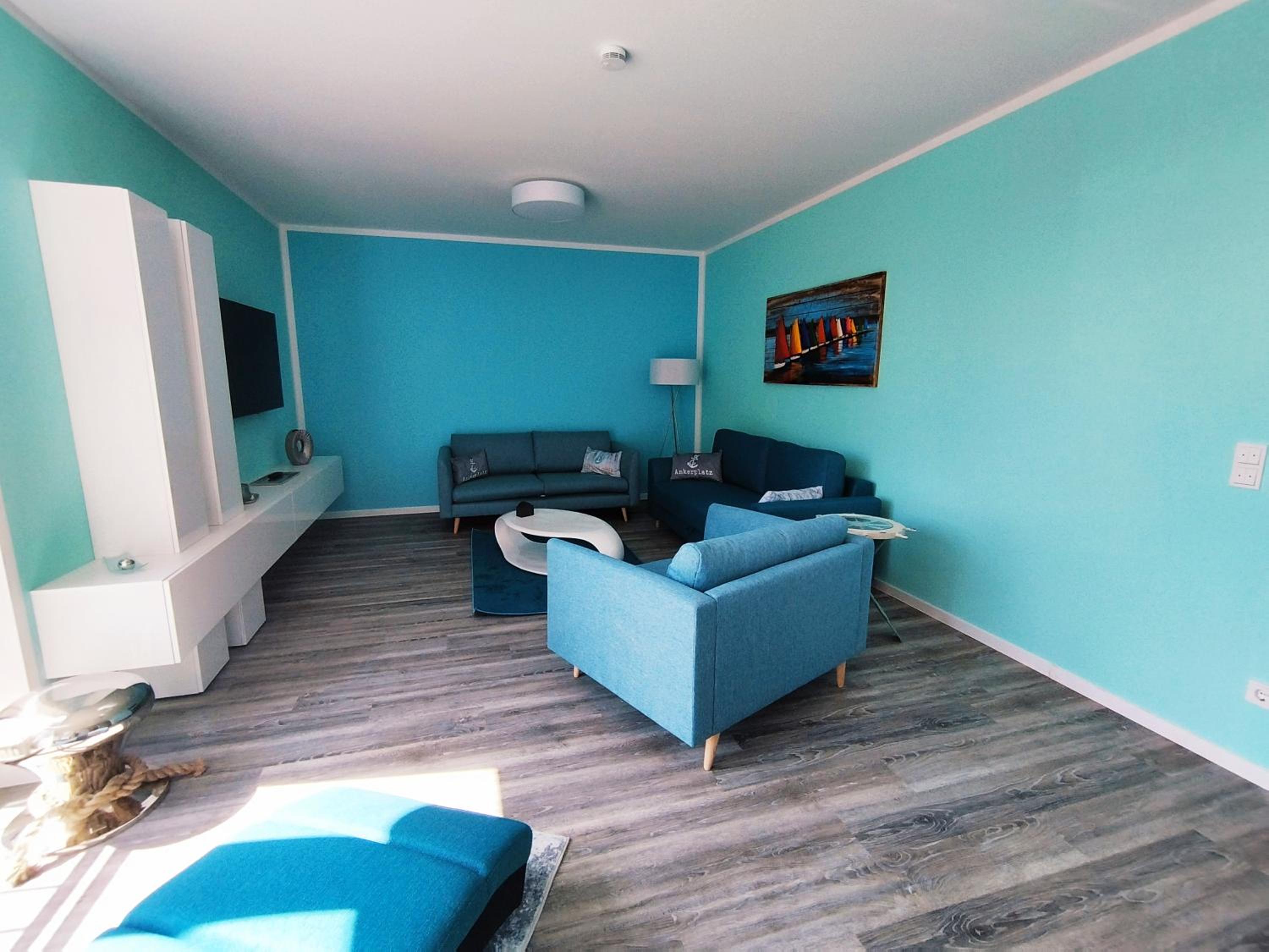 Two-Bedroom Apartment with Balcony photo 3