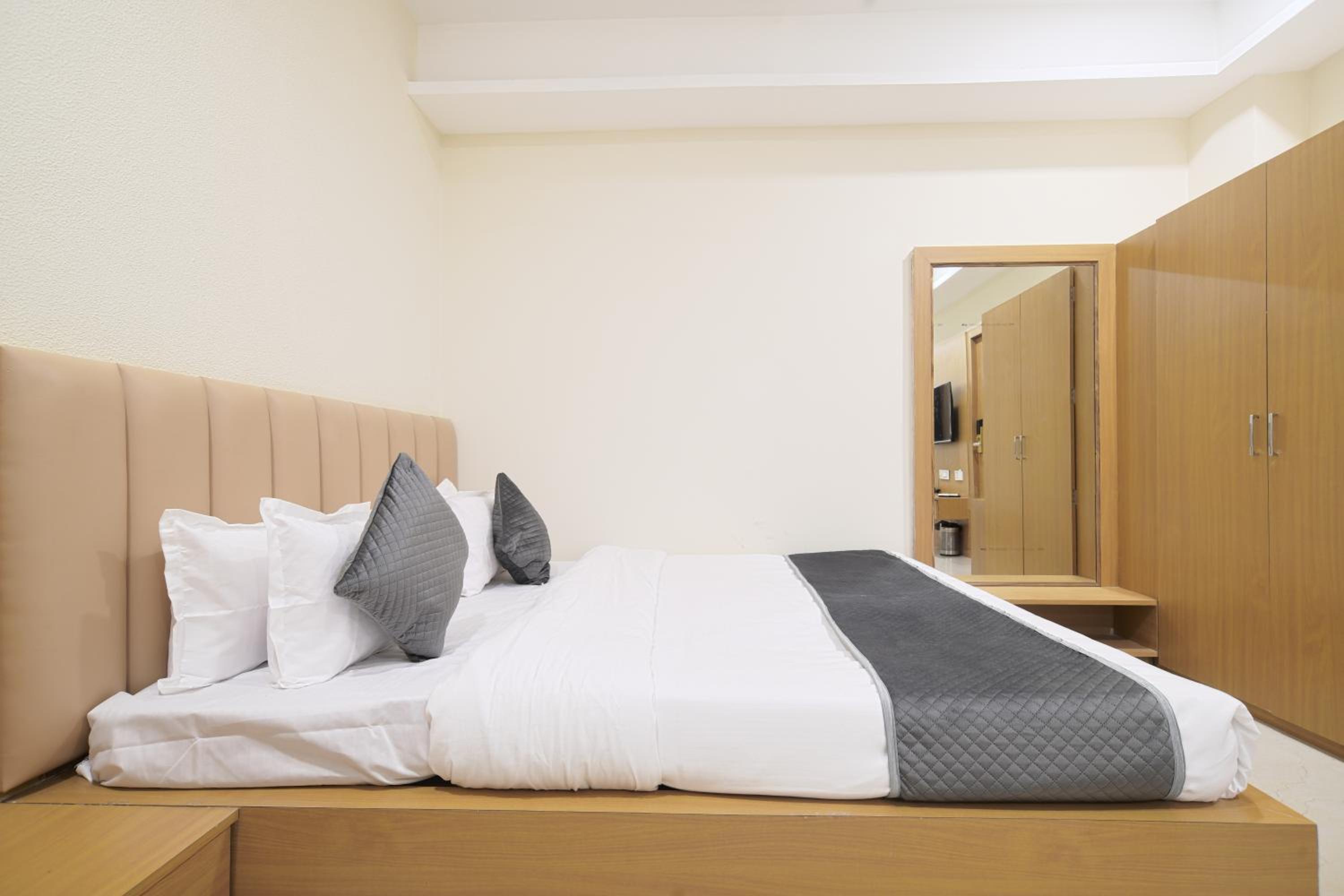 Superior Quadruple Room - Photo 4