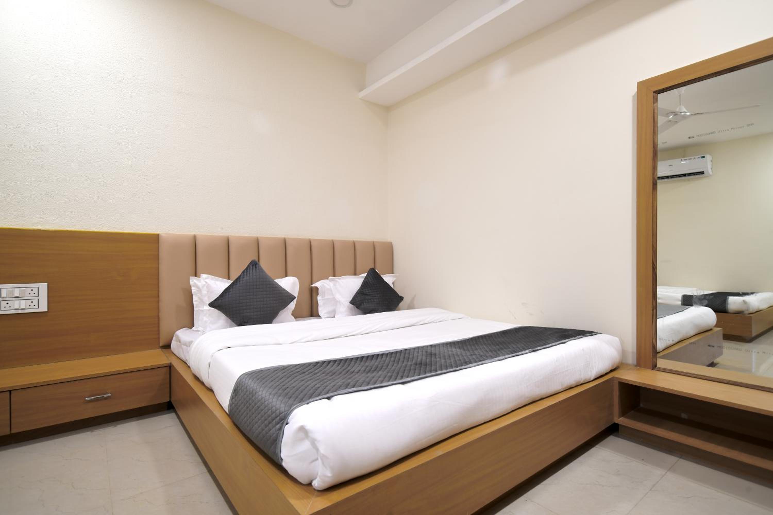 Superior Quadruple Room - Photo 6