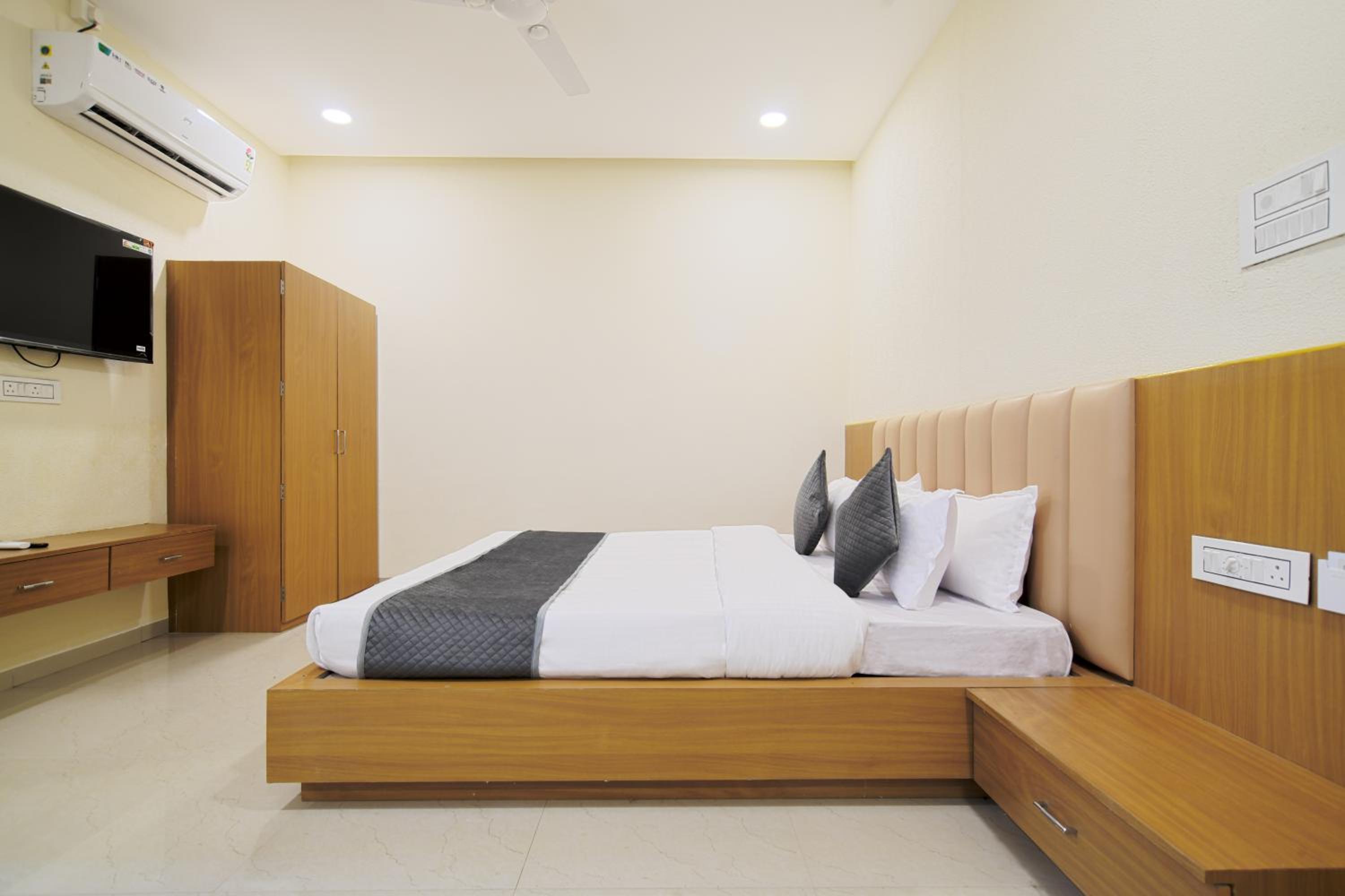 Superior Triple Room - Photo 13