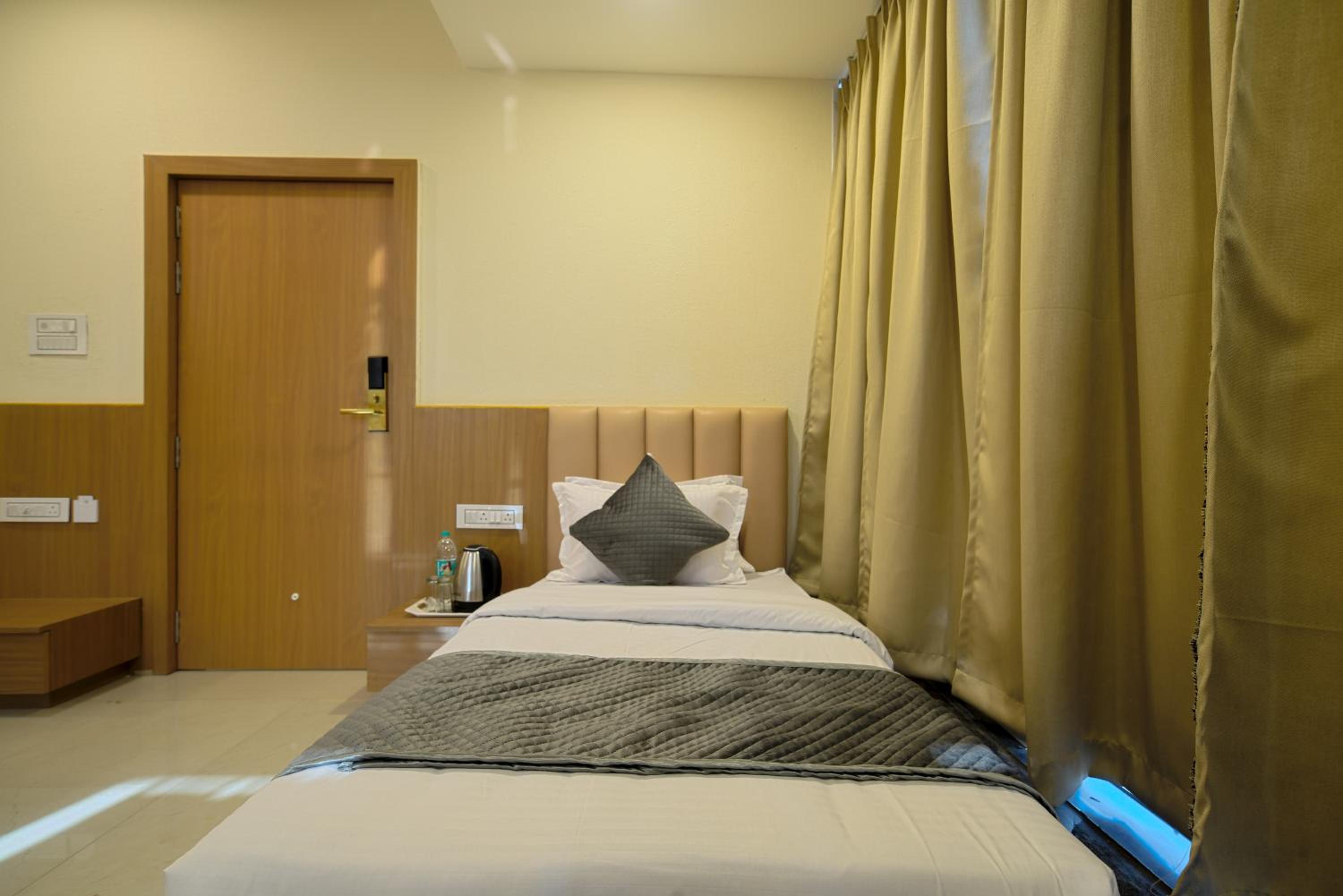 Superior Triple Room - Photo 4