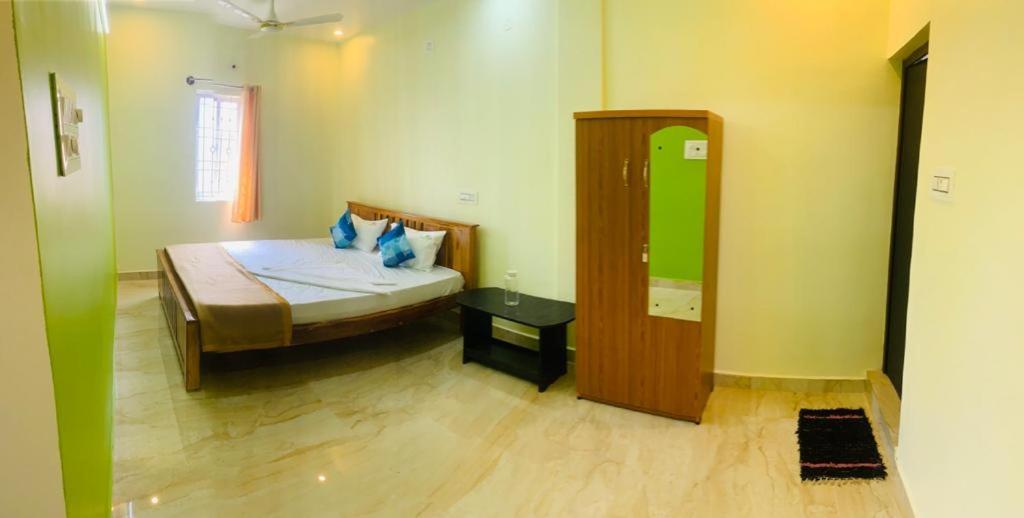 Bed In 10-Bed Mixed Dormitory Room photo 3