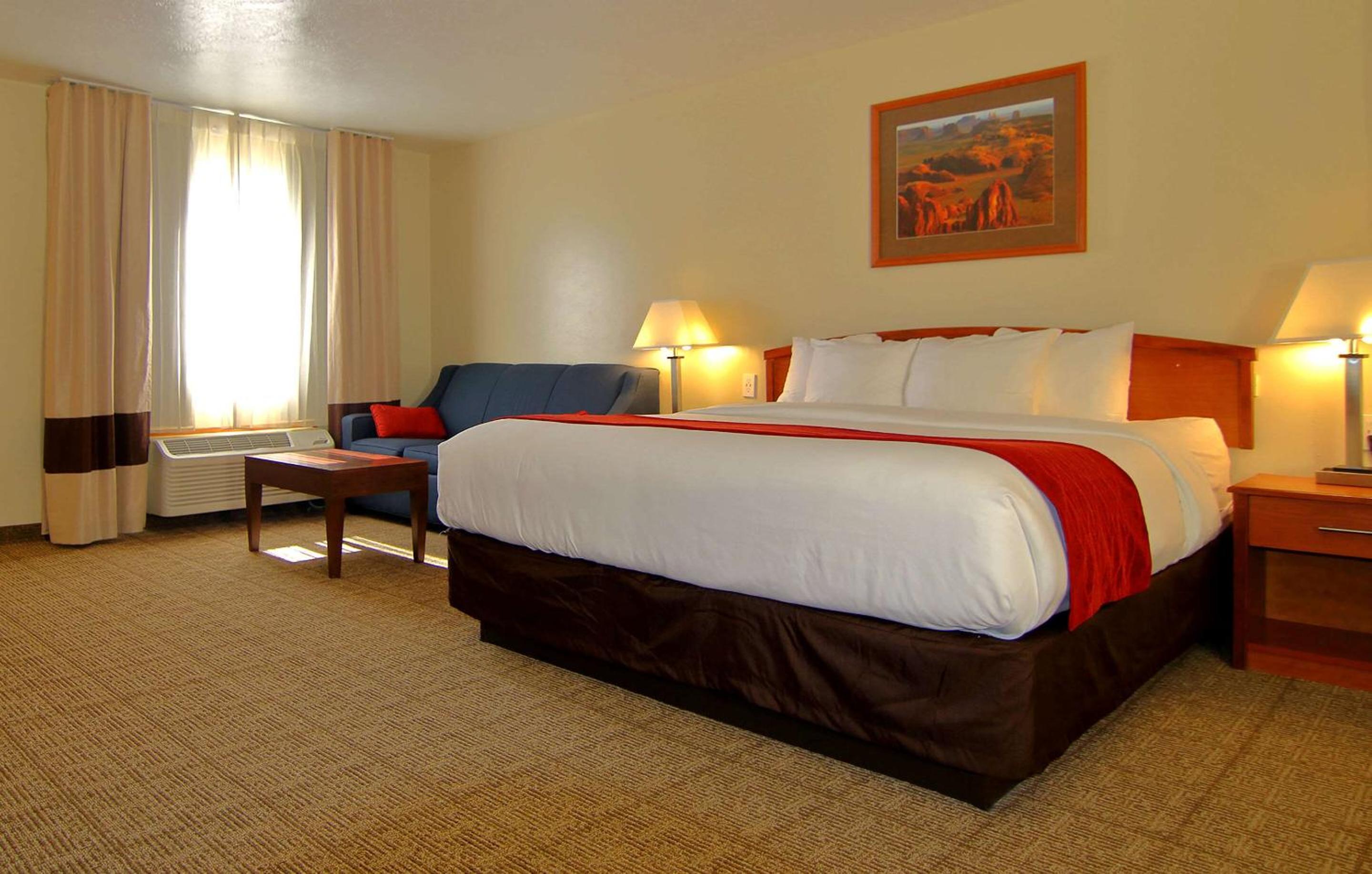 King Room - Non-Smoking - Photo 1