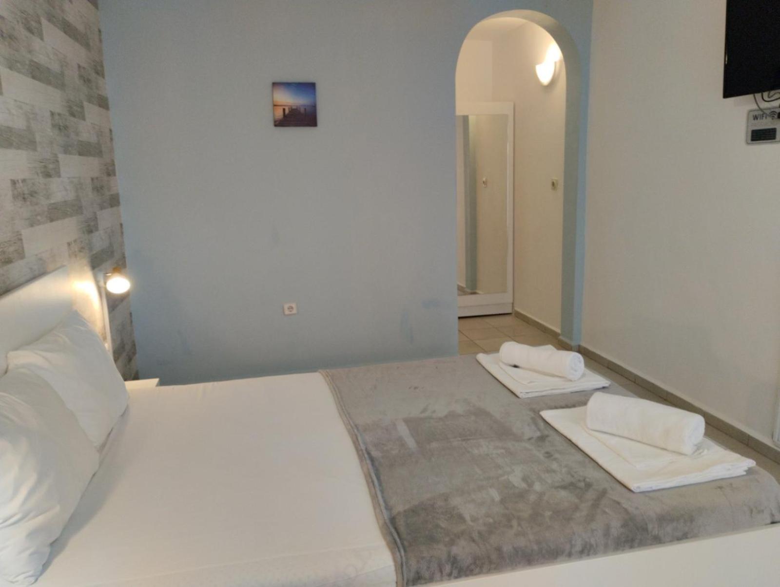 Standard Double Room with Balcony and Sea View - Free Parking