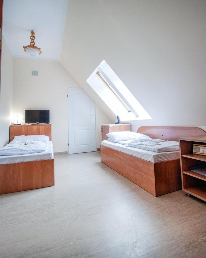 Large Twin Room photo 1