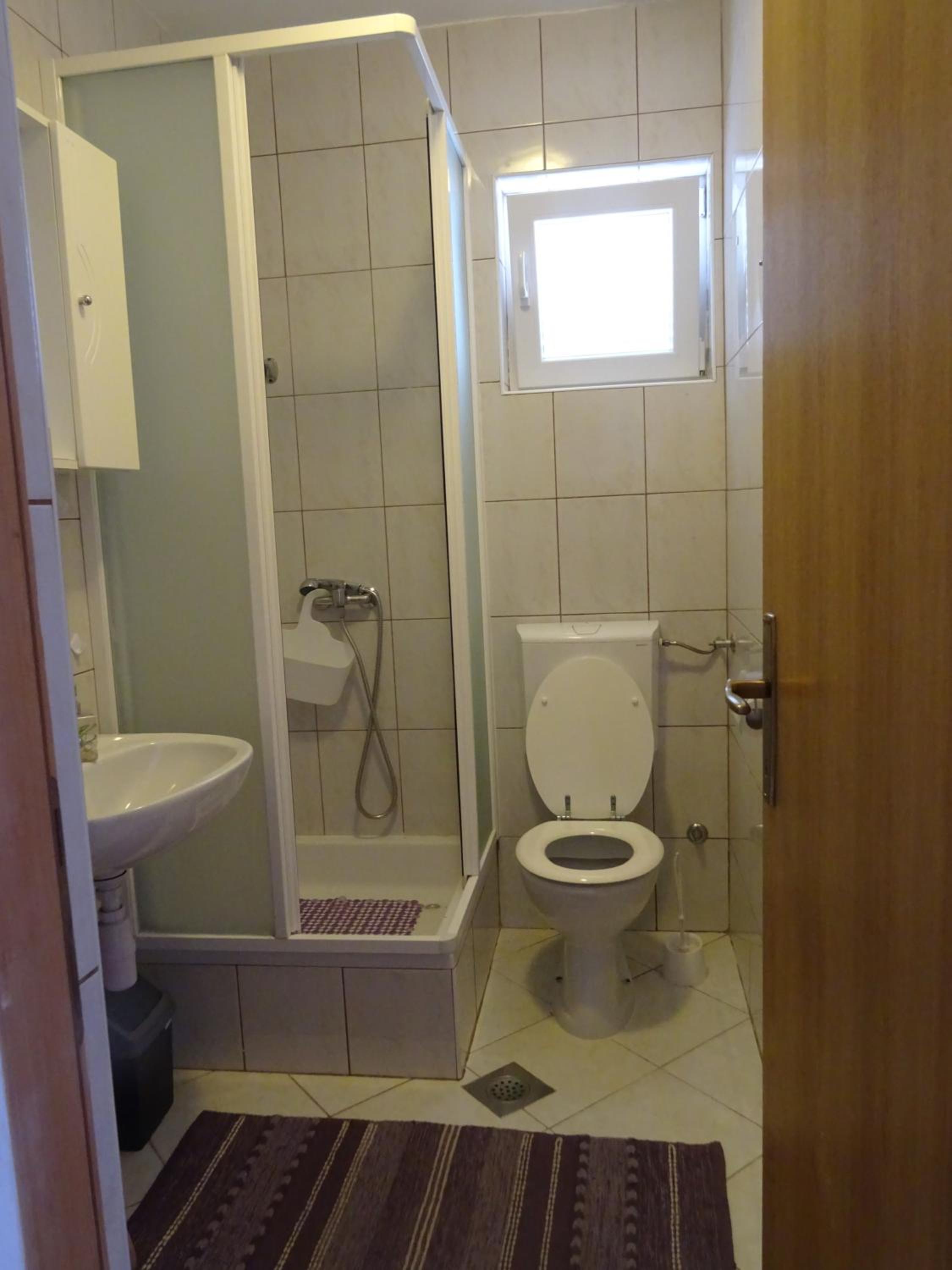 One-Bedroom Apartment photo 3