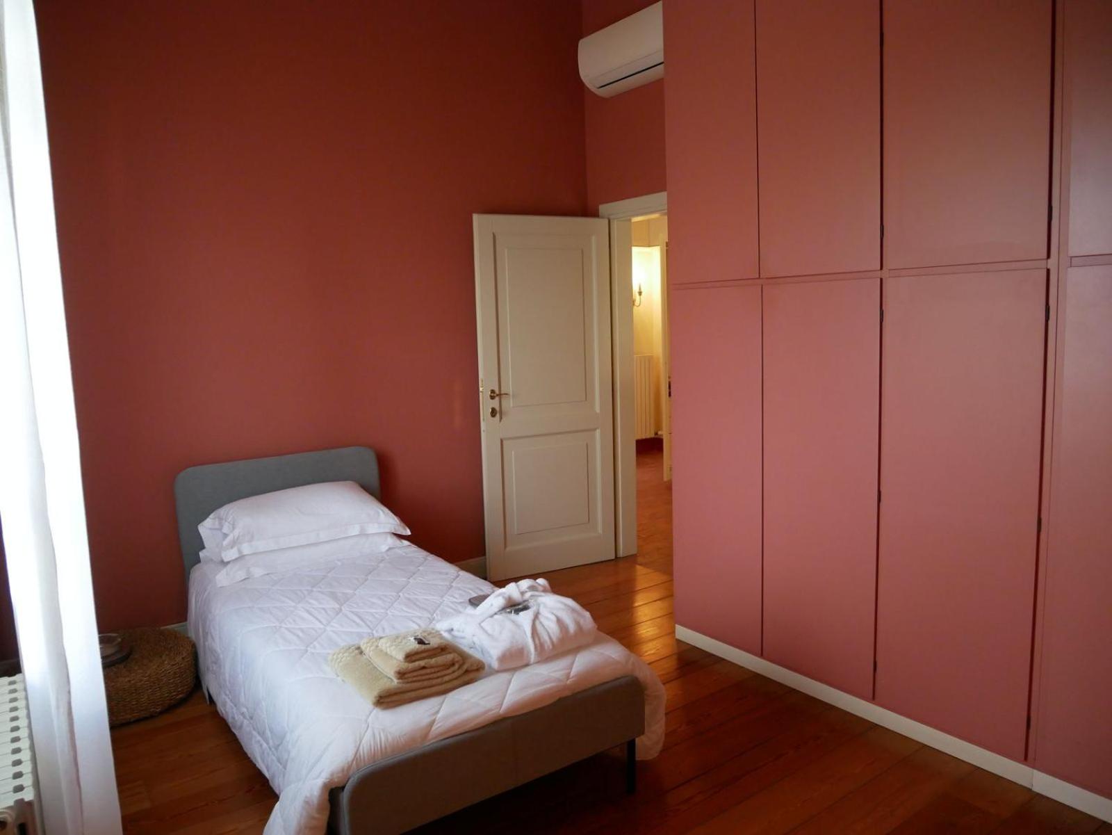 Two-Bedroom Suite - Photo 3