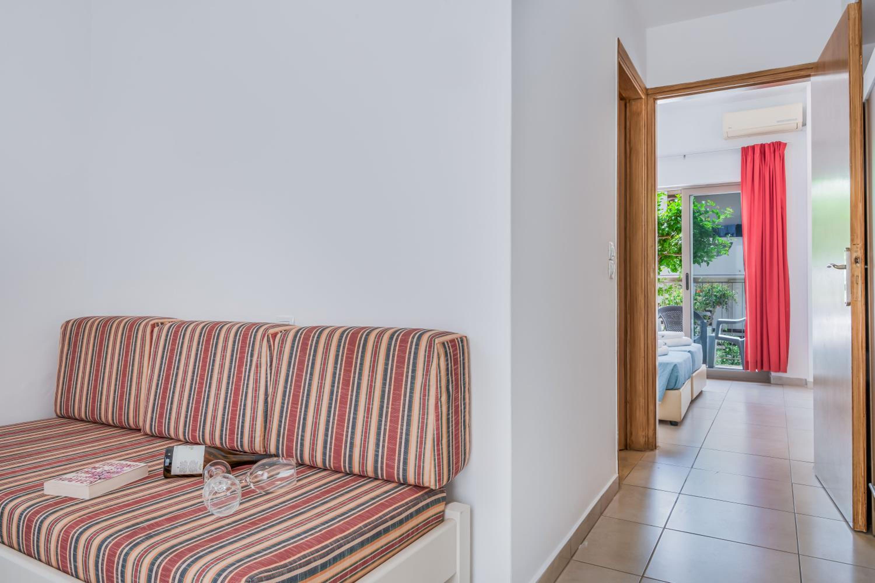 One Bedroom Triple Apartment photo 2