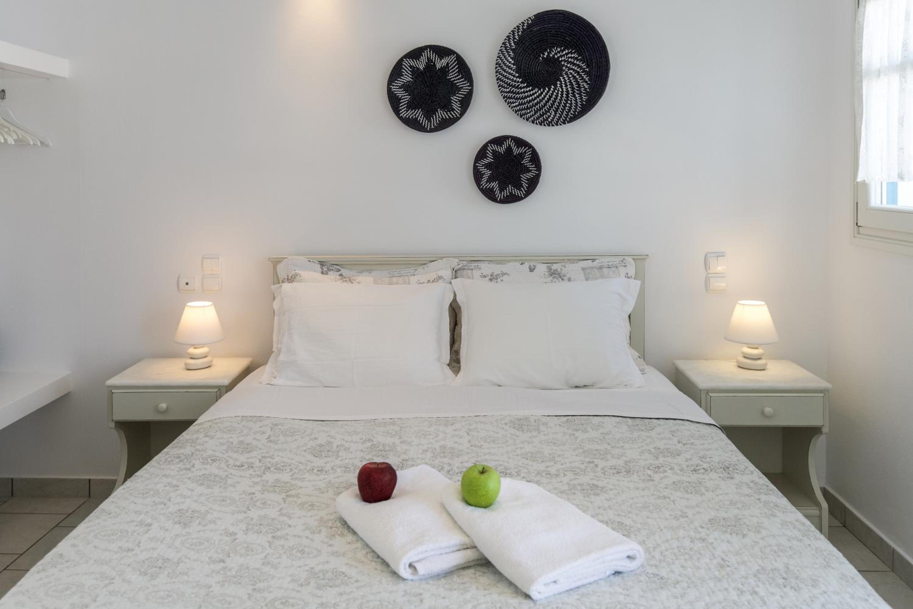 Superior Double Room with Patio - Photo 15
