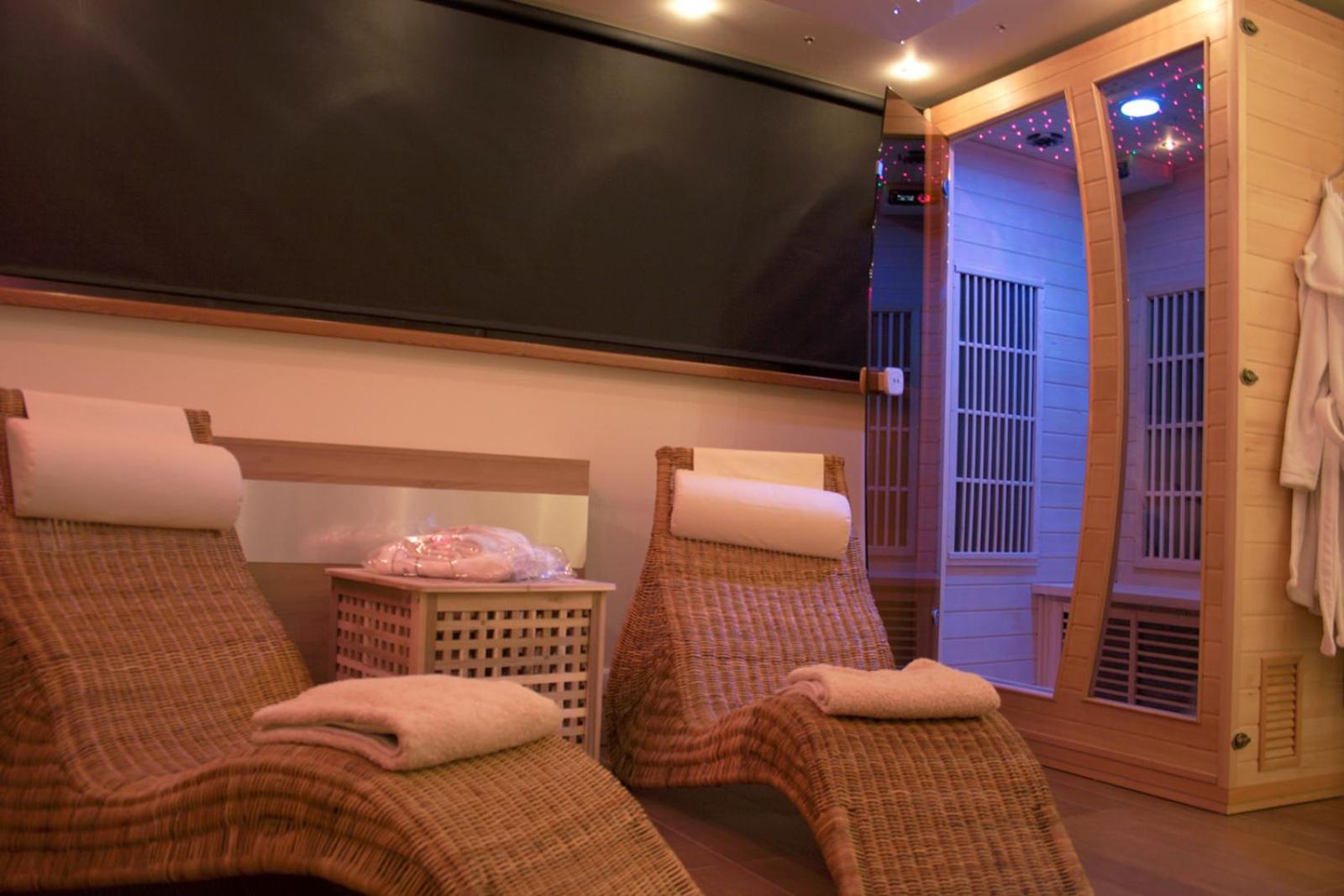 Deluxe Apartment with Sauna (6 Adults) - Photo 46