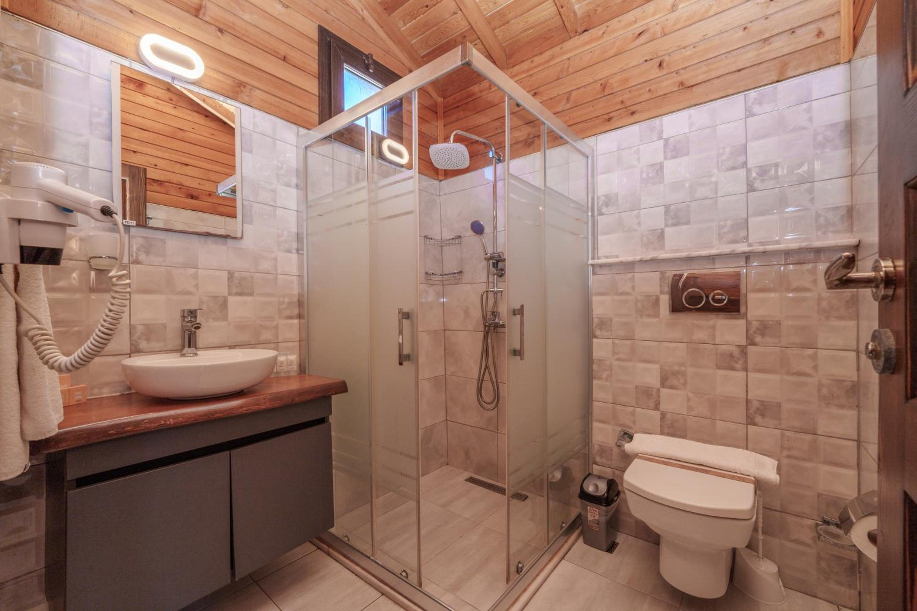 Cedar Bungalow photo 3