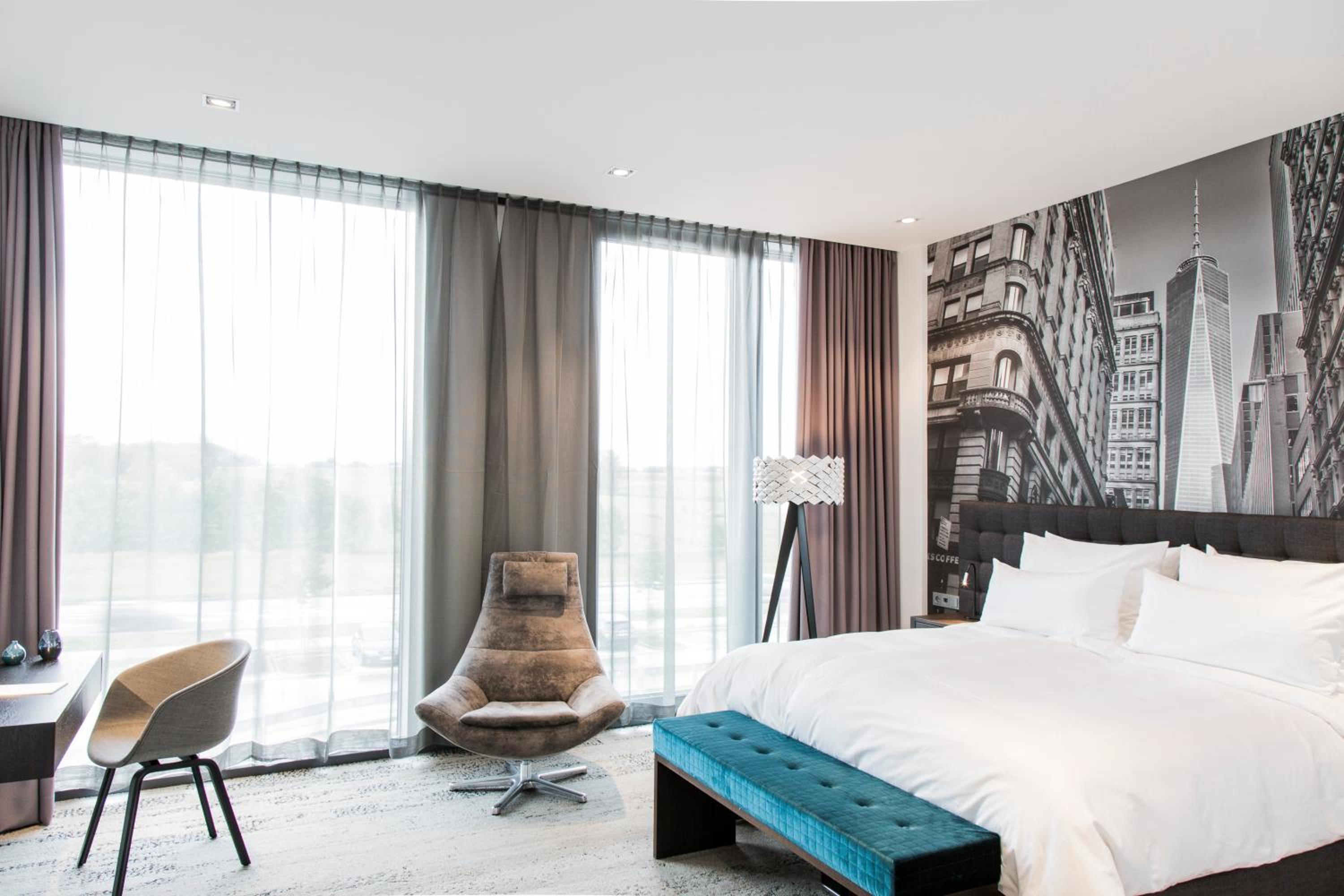 Comfort Room with King Size bed photo 1