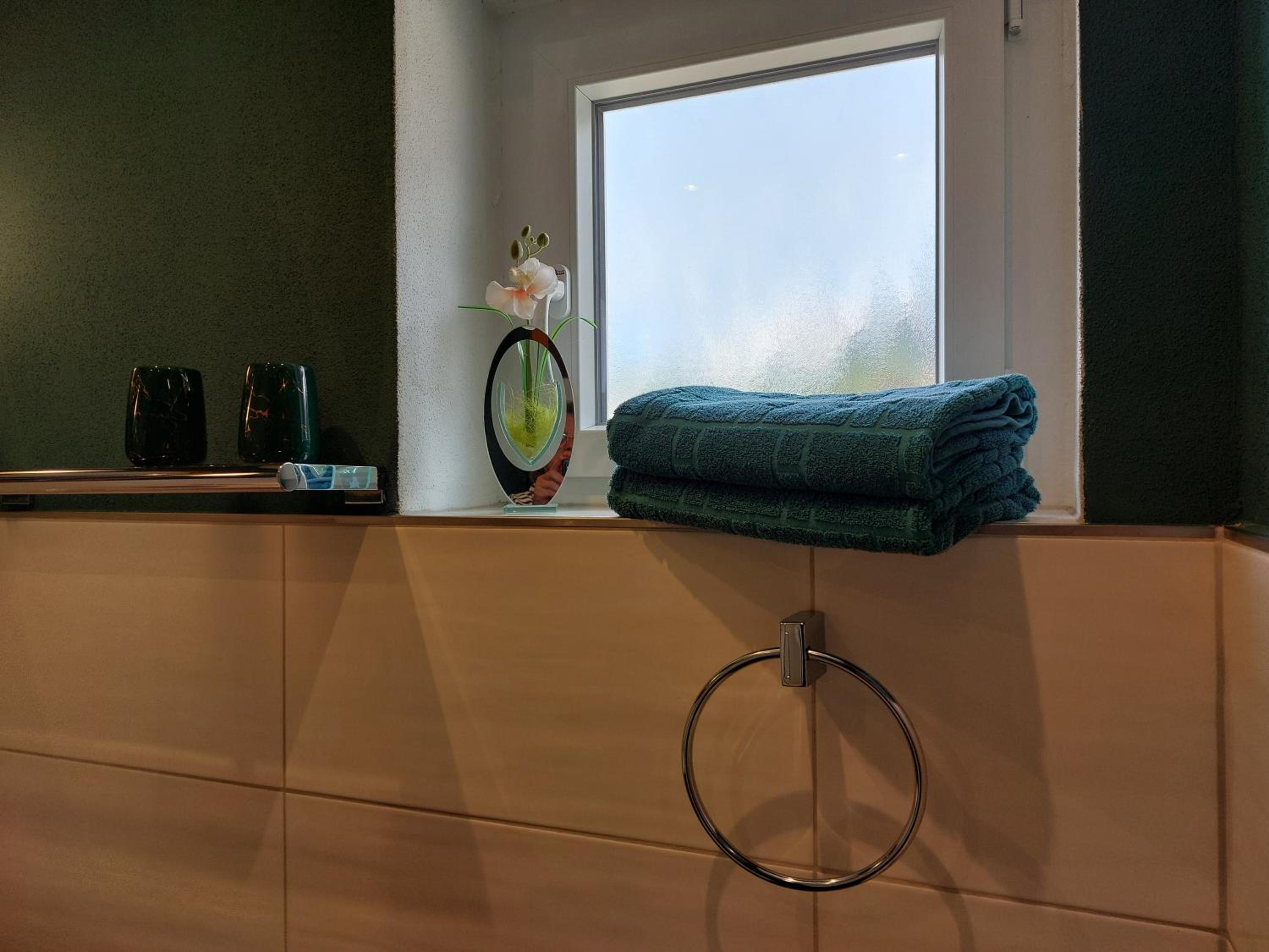 Family Two-Bedroom Apartment with View photo 3