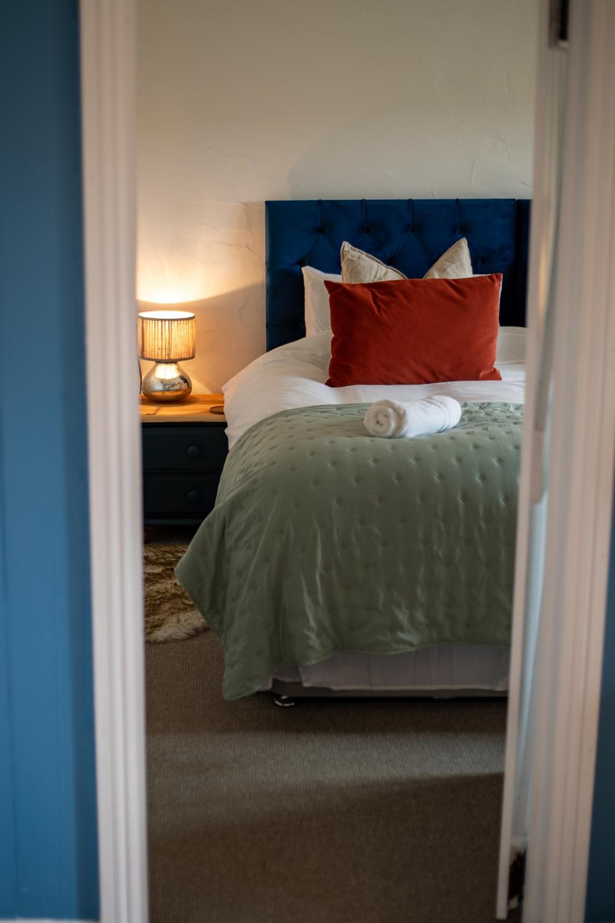 Two-Bedroom House photo 3