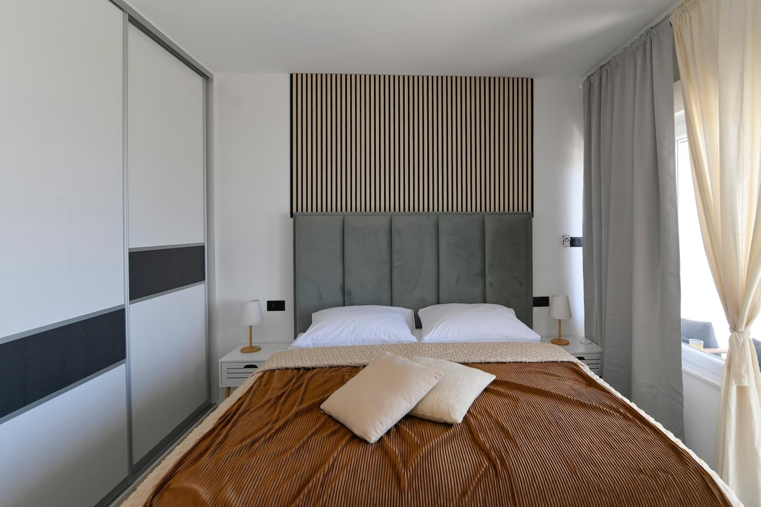 Two-Bedroom Apartment With Balcony And Sea View