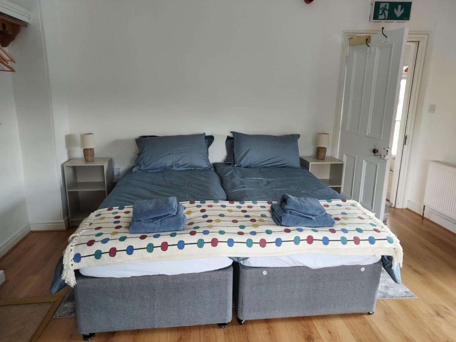 Double Room With Private Bathroom photo 2