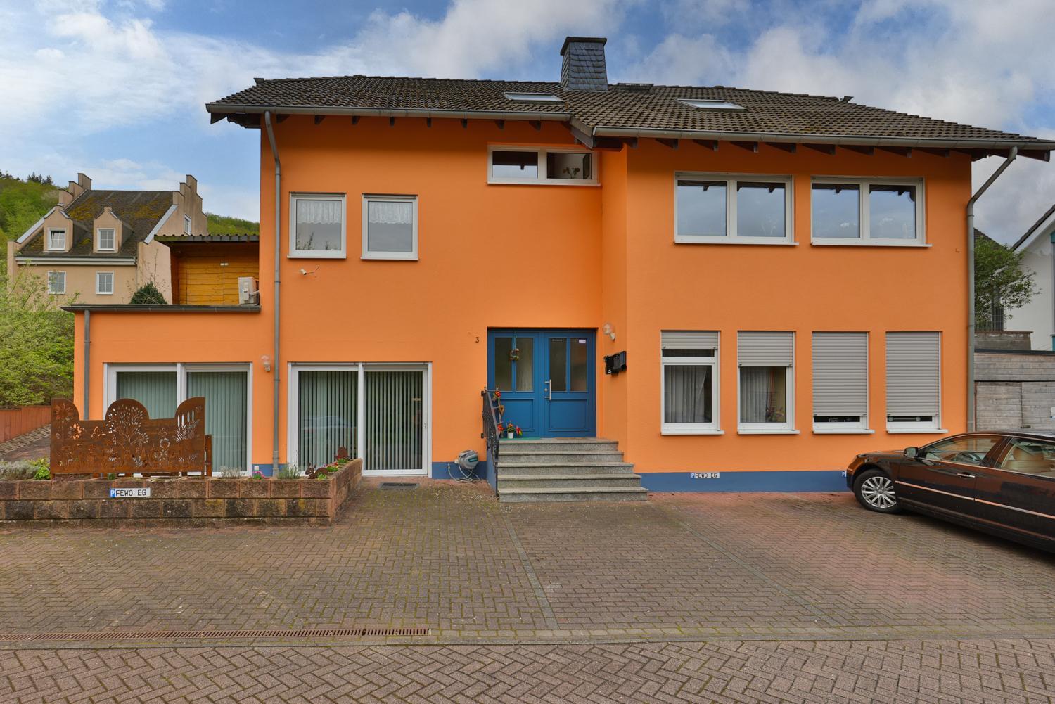 Apartment with Balcony photo 2