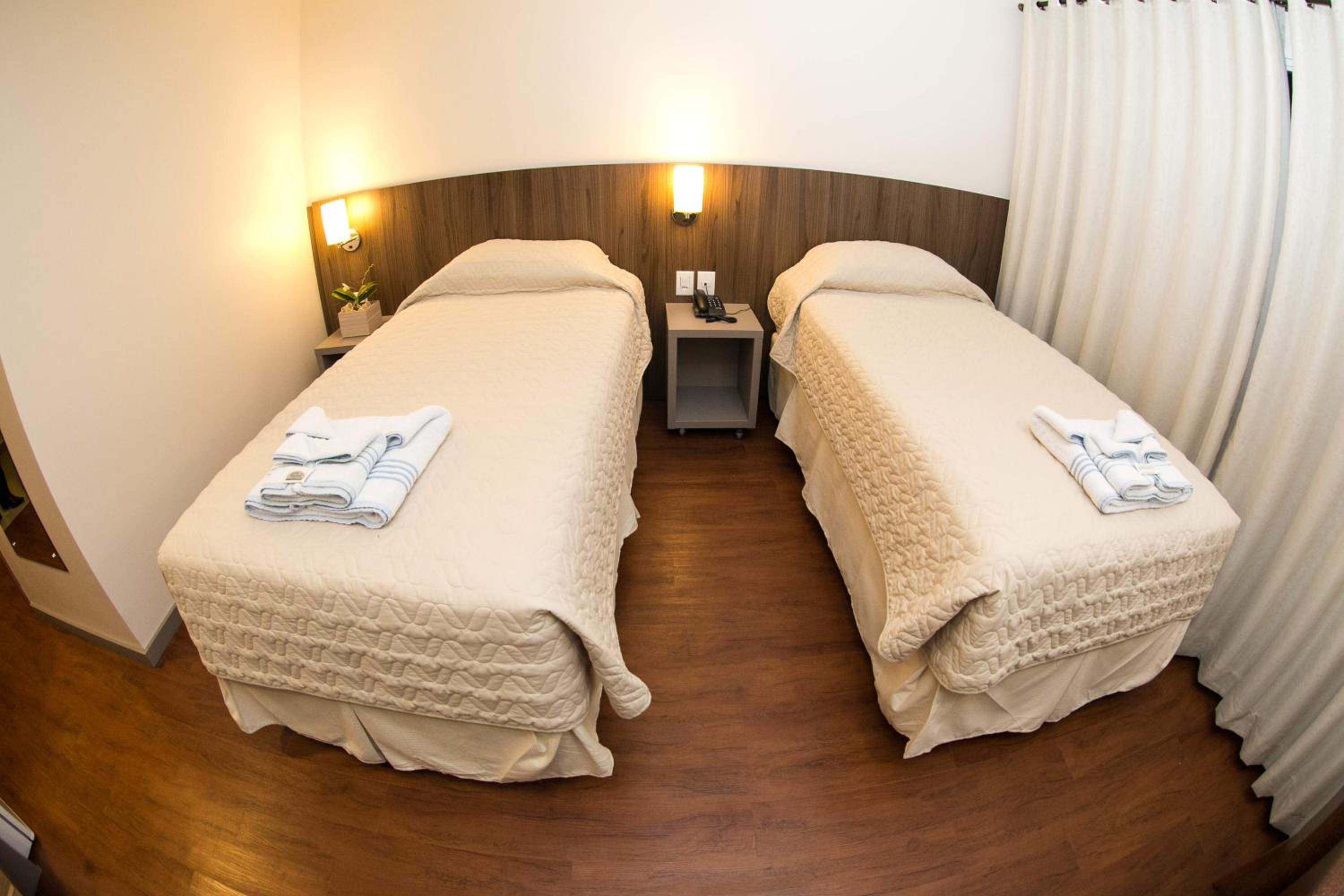 Deluxe Twin Room photo 3