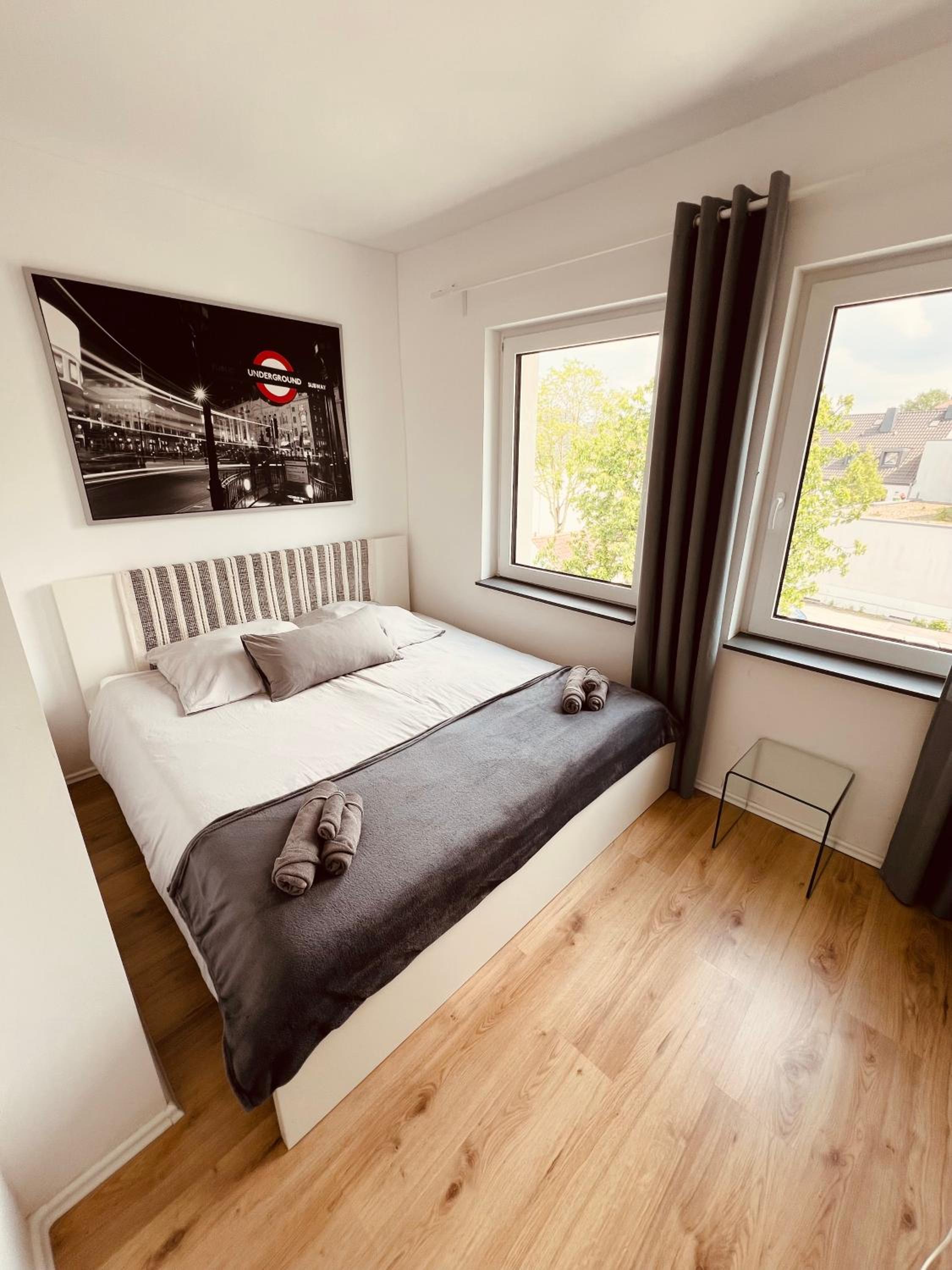 One-Bedroom Apartment photo 1
