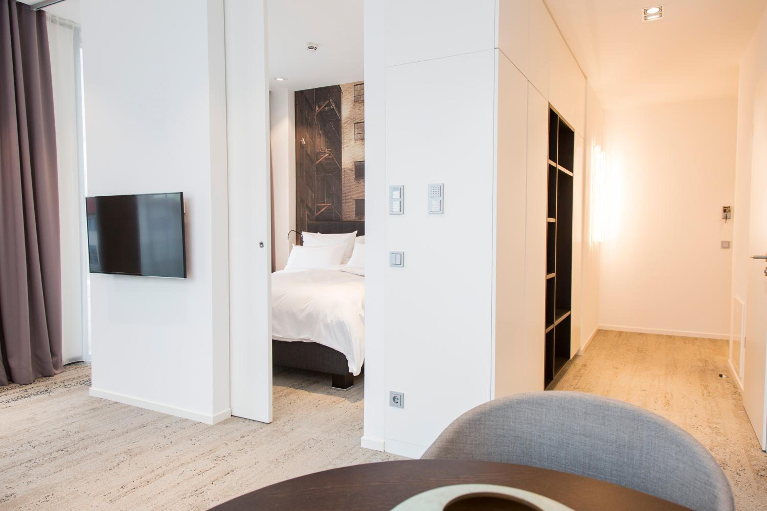 Business King Room photo 2