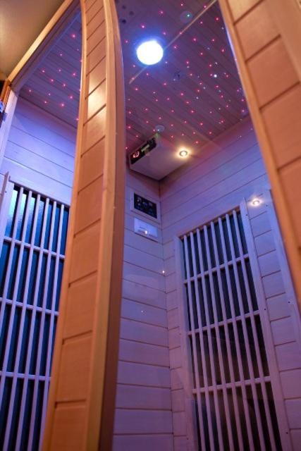 Deluxe Apartment with Sauna (6 Adults) - Photo 7