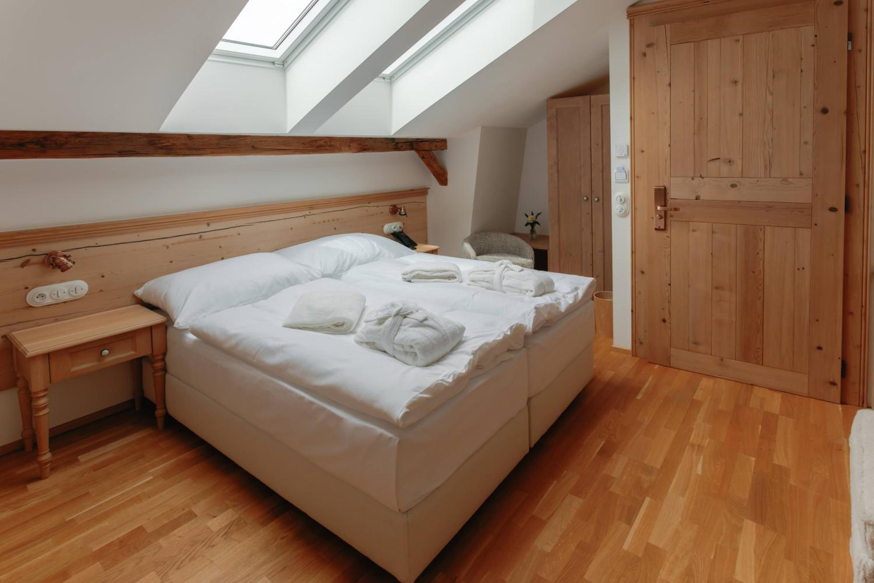 Double or Twin Room photo 3