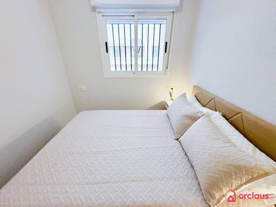 Two-Bedroom Apartment with Balcony photo 2