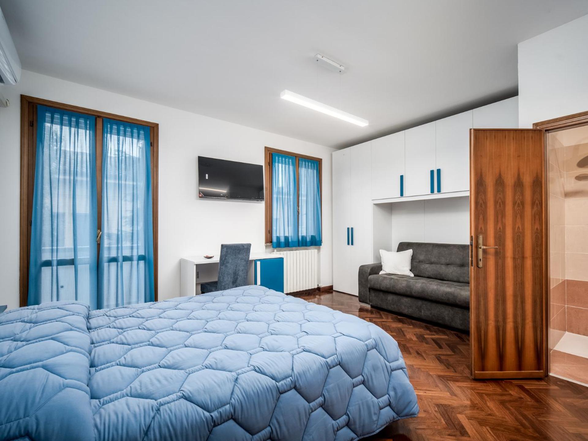 Double Room With Private Bathroom