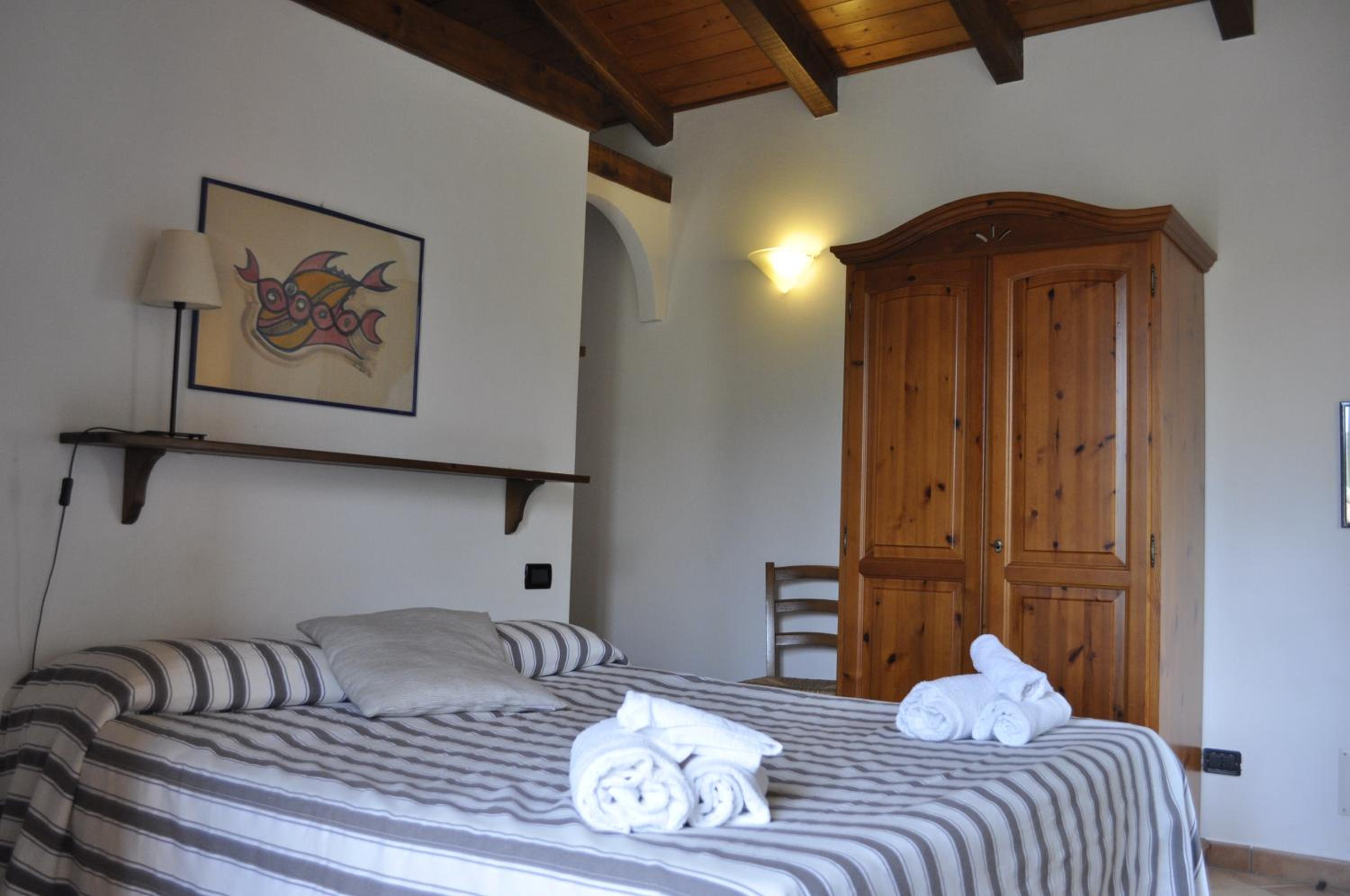Deluxe Double or Twin Room with Mountain View