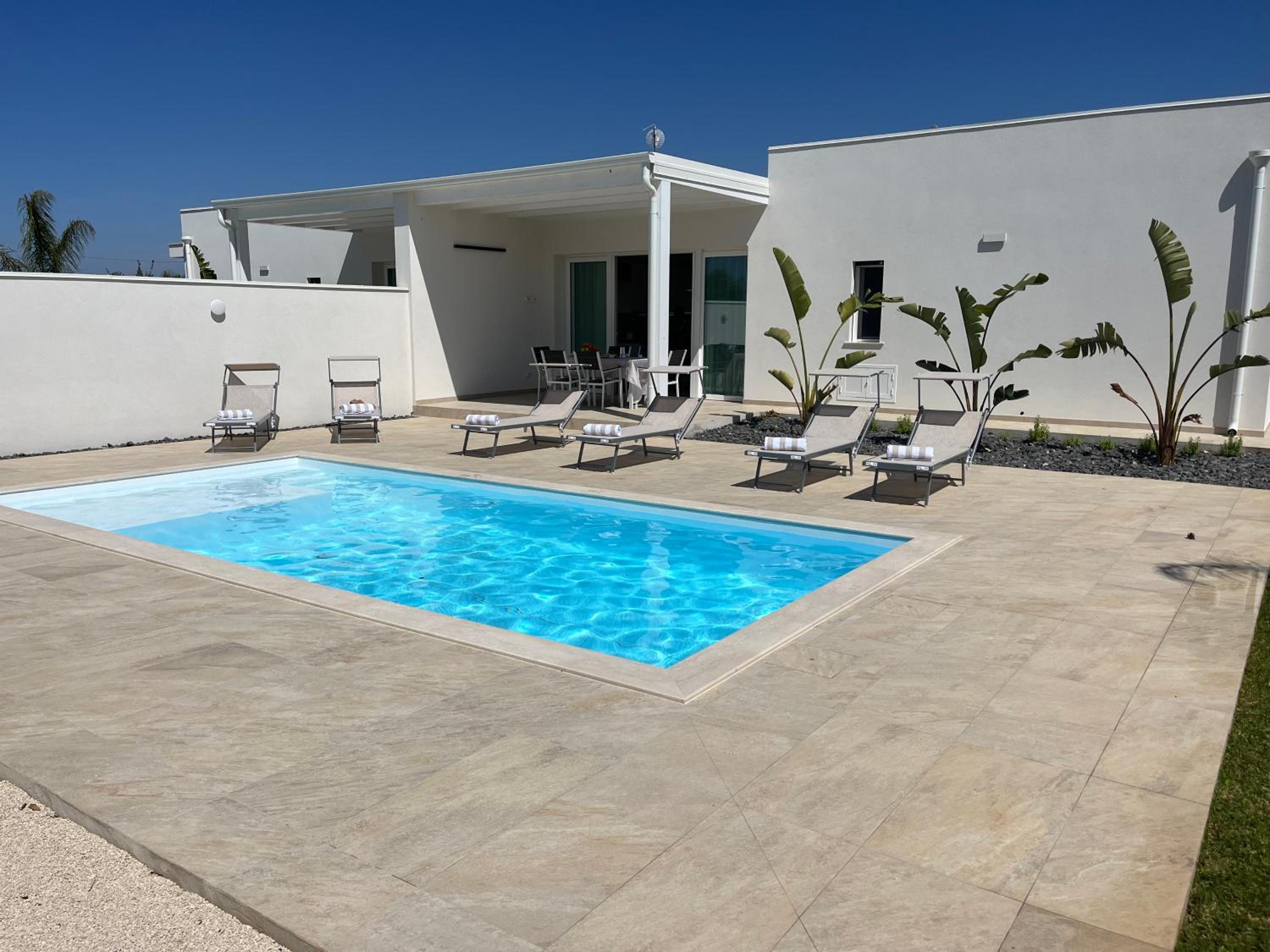 Three-Bedroom Villa photo 2