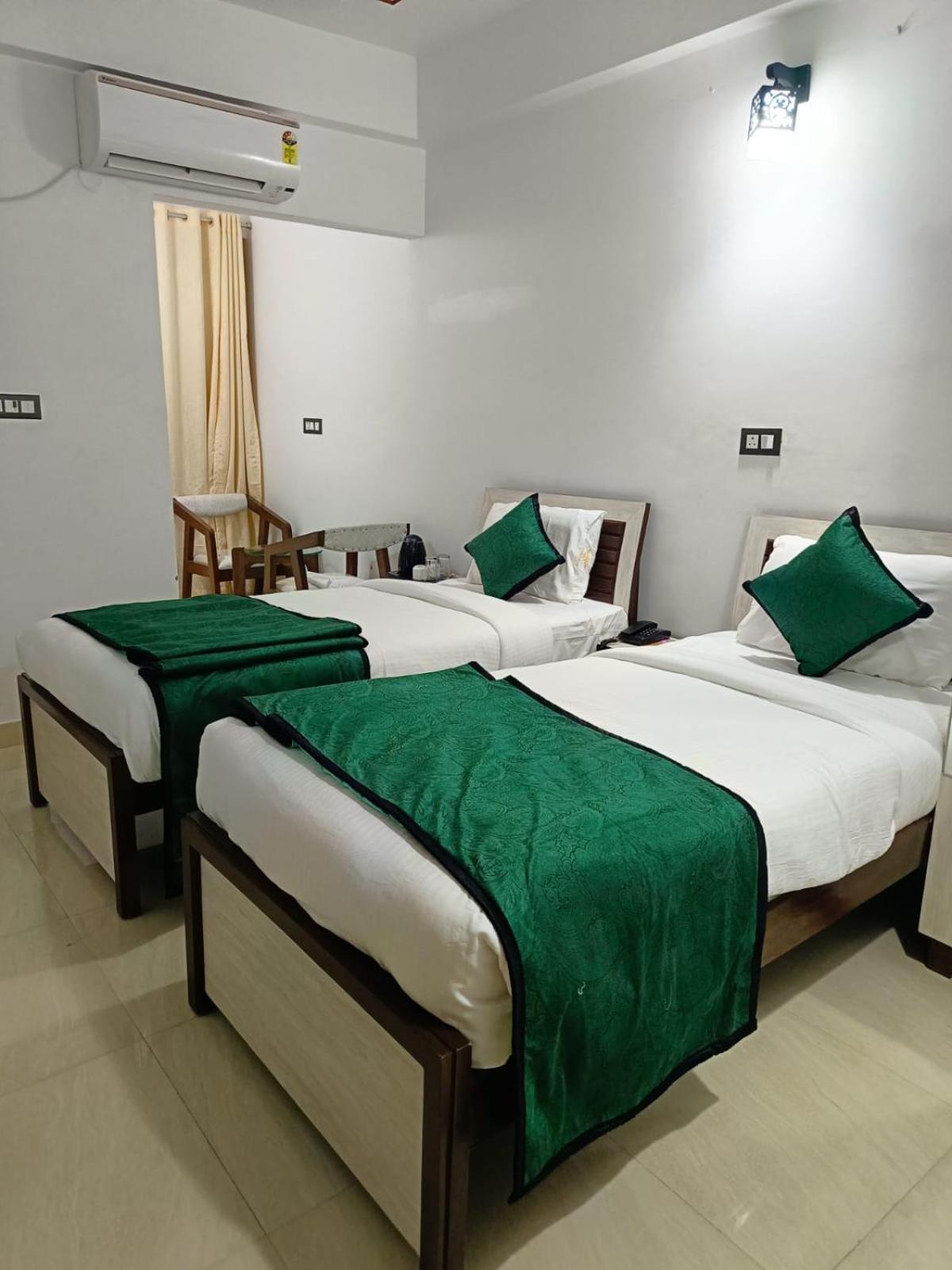 Deluxe Double or Twin Room photo 1