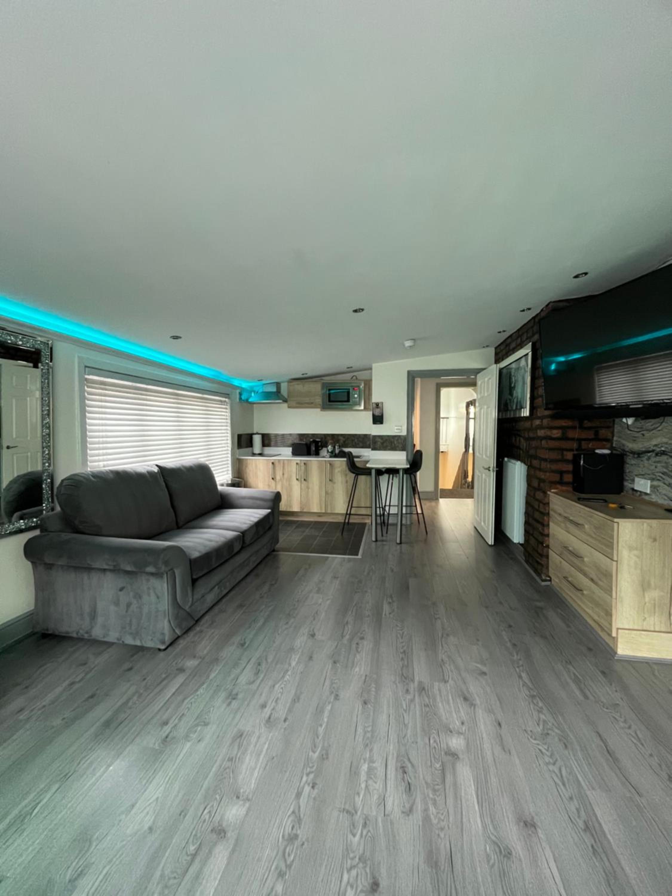 Apartment - Photo 3