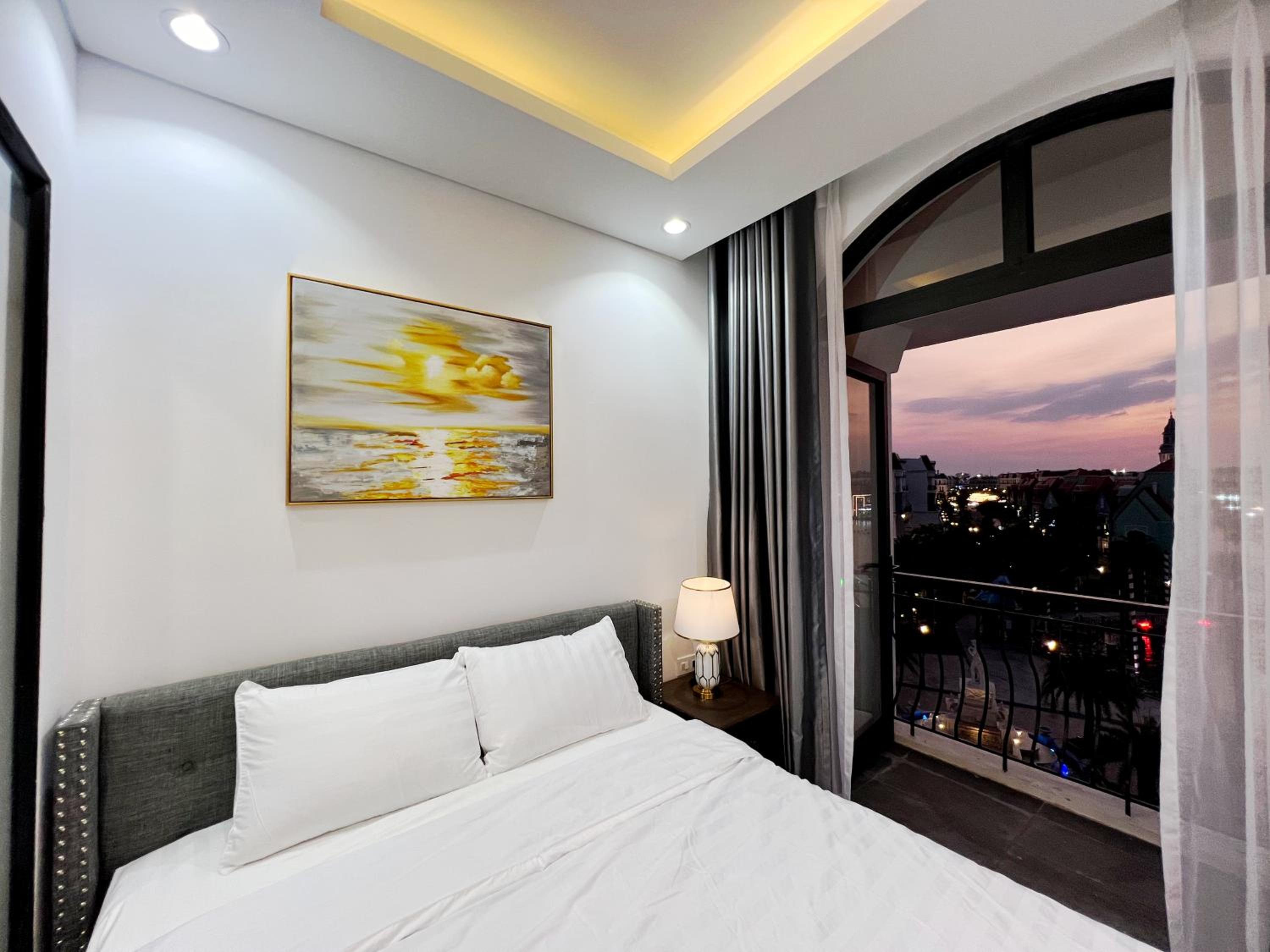 Deluxe Double Room with Balcony