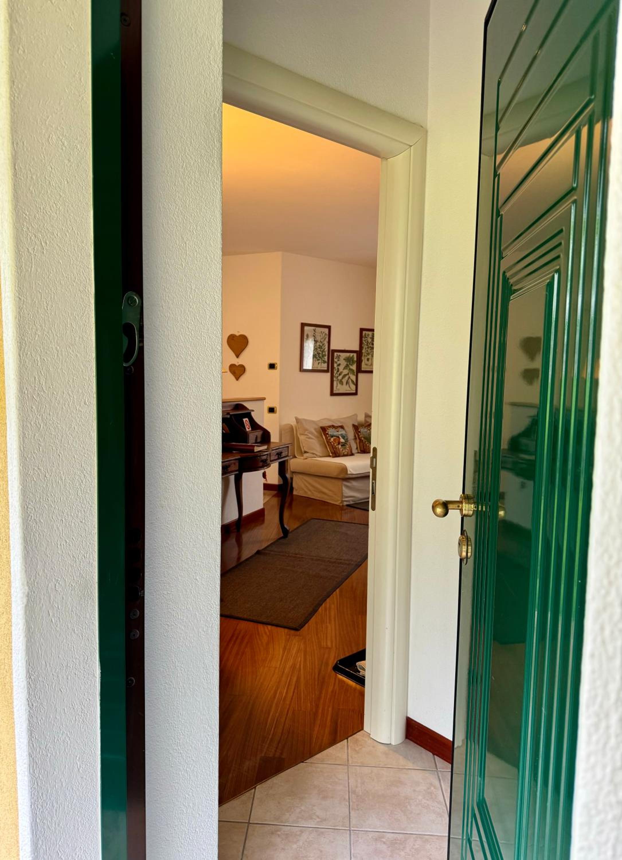 Two-Bedroom Apartment with Balcony - Split Level