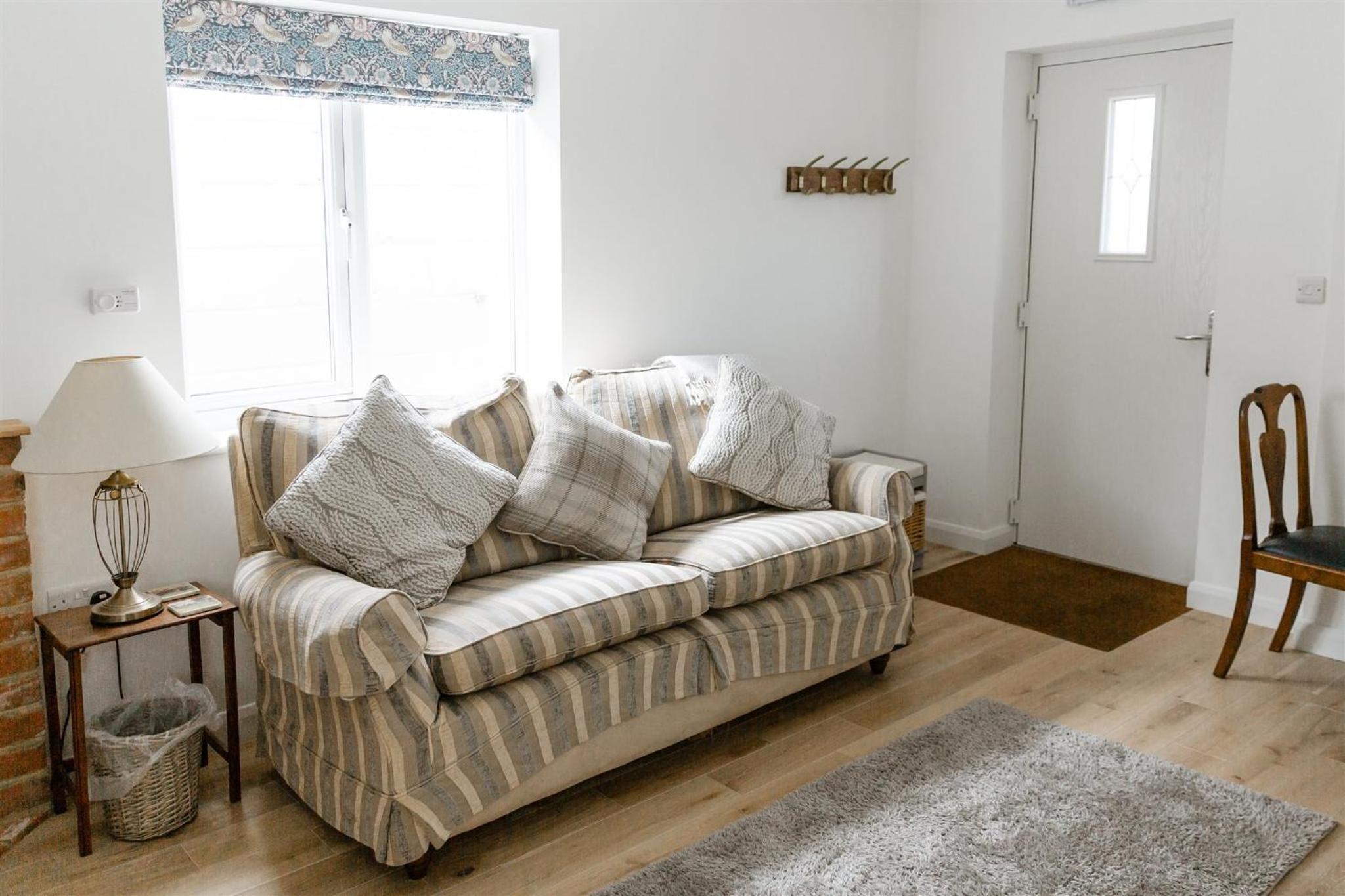 One-Bedroom House photo 1