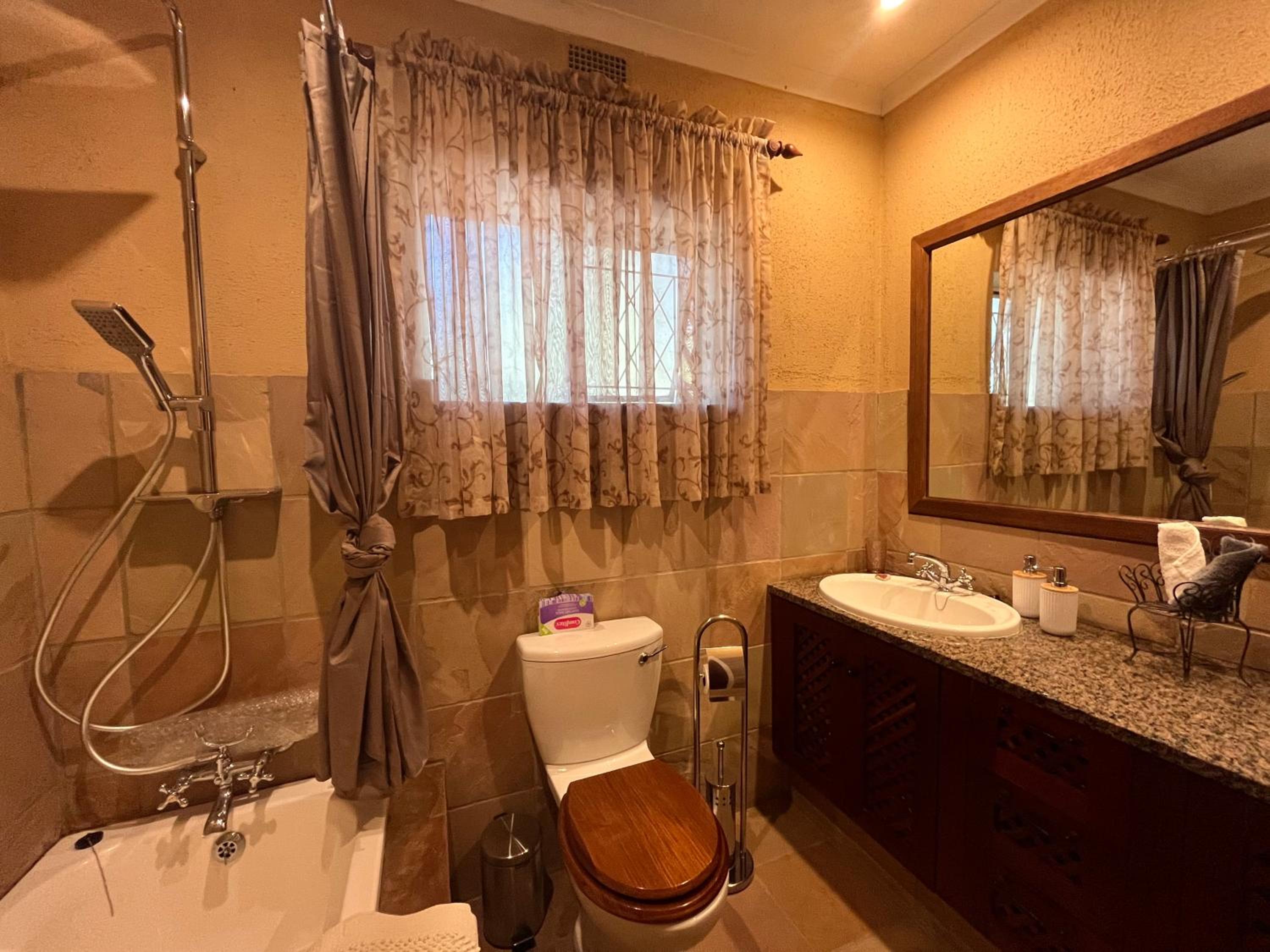 Standard Double Room - Photo 2