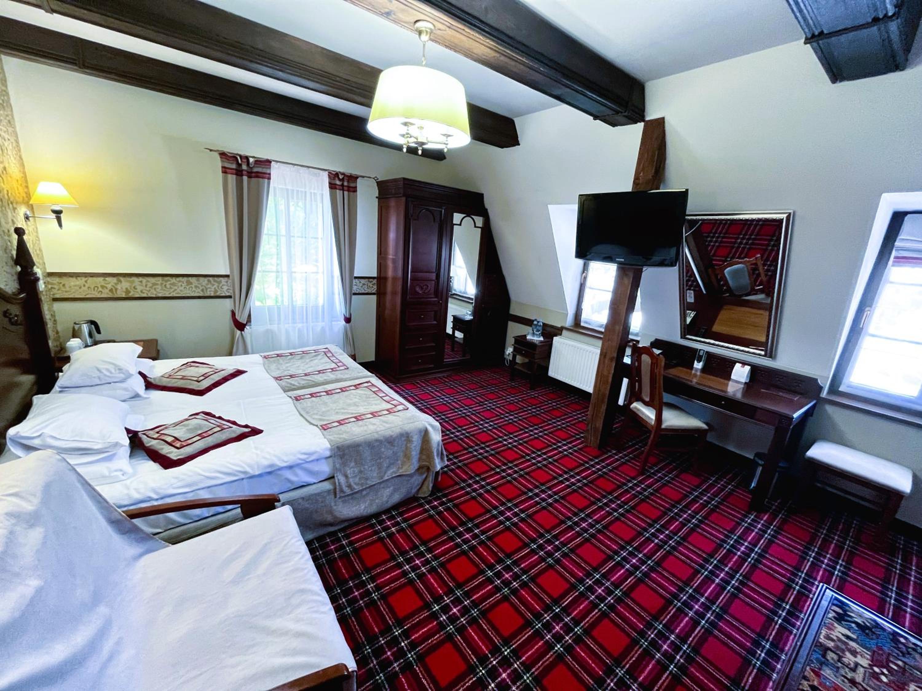 Double or Twin Room - Photo 3