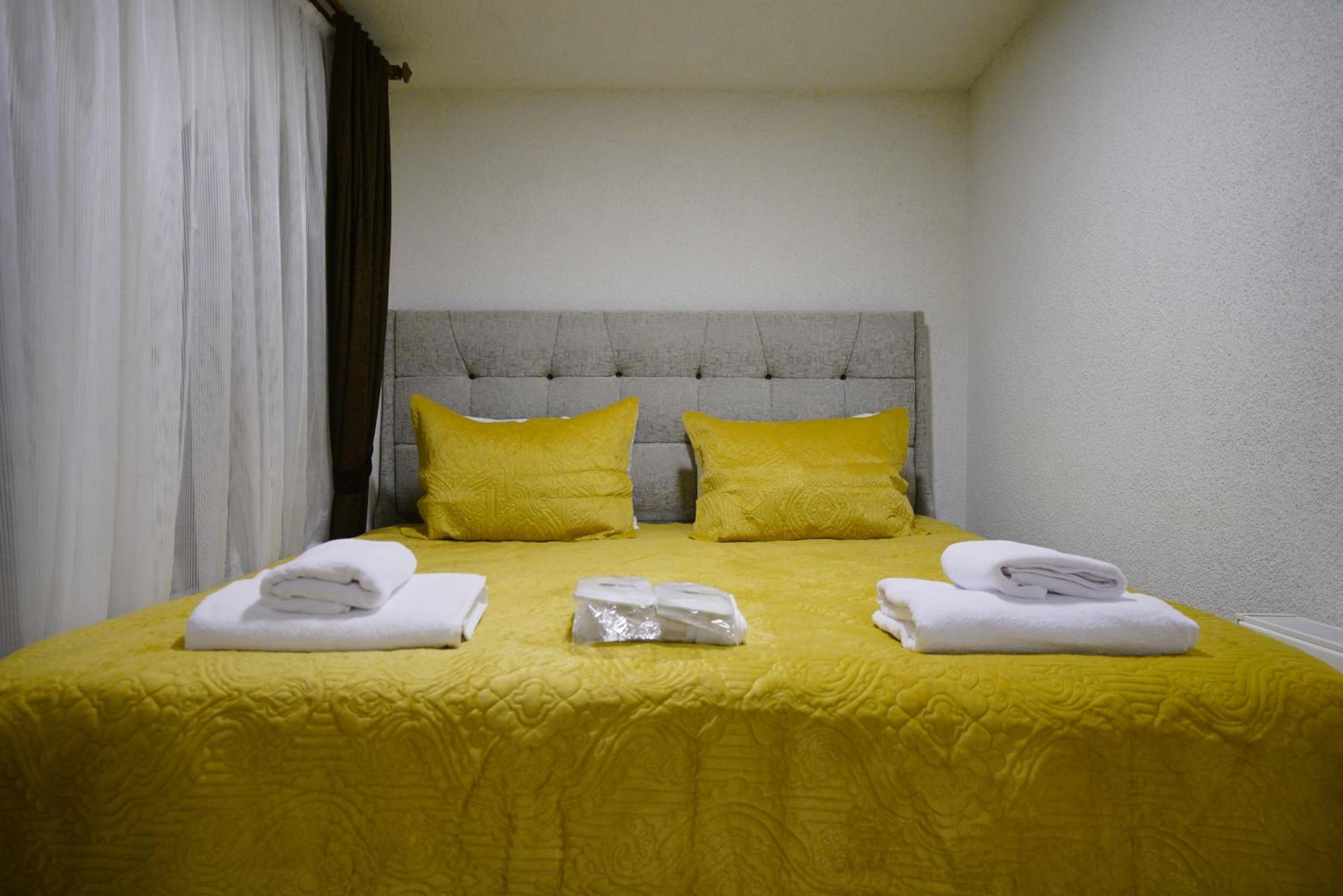 Double Room with Balcony and Garden View