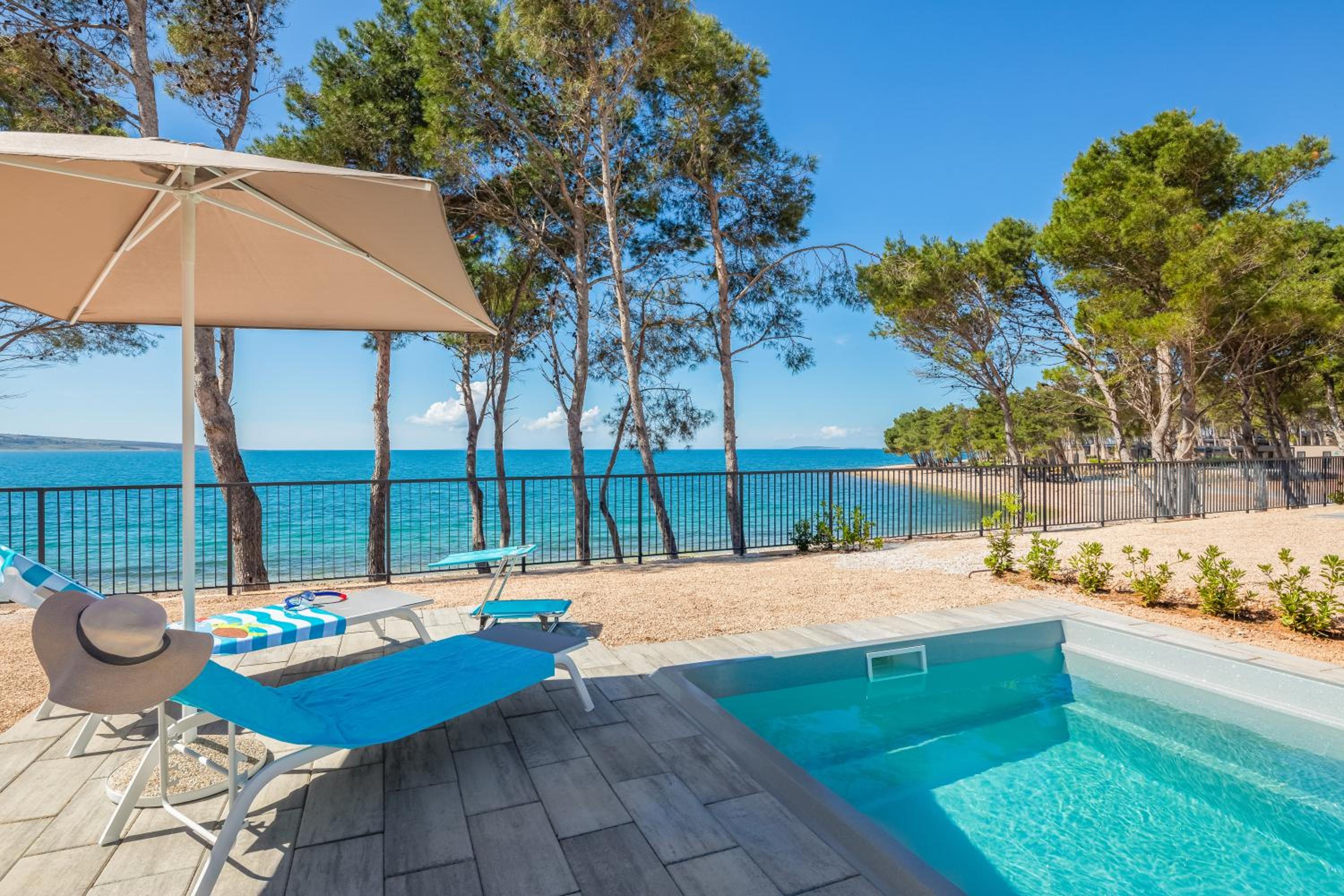 Avalona Luxury Pitch with Pool - Empty Pitch