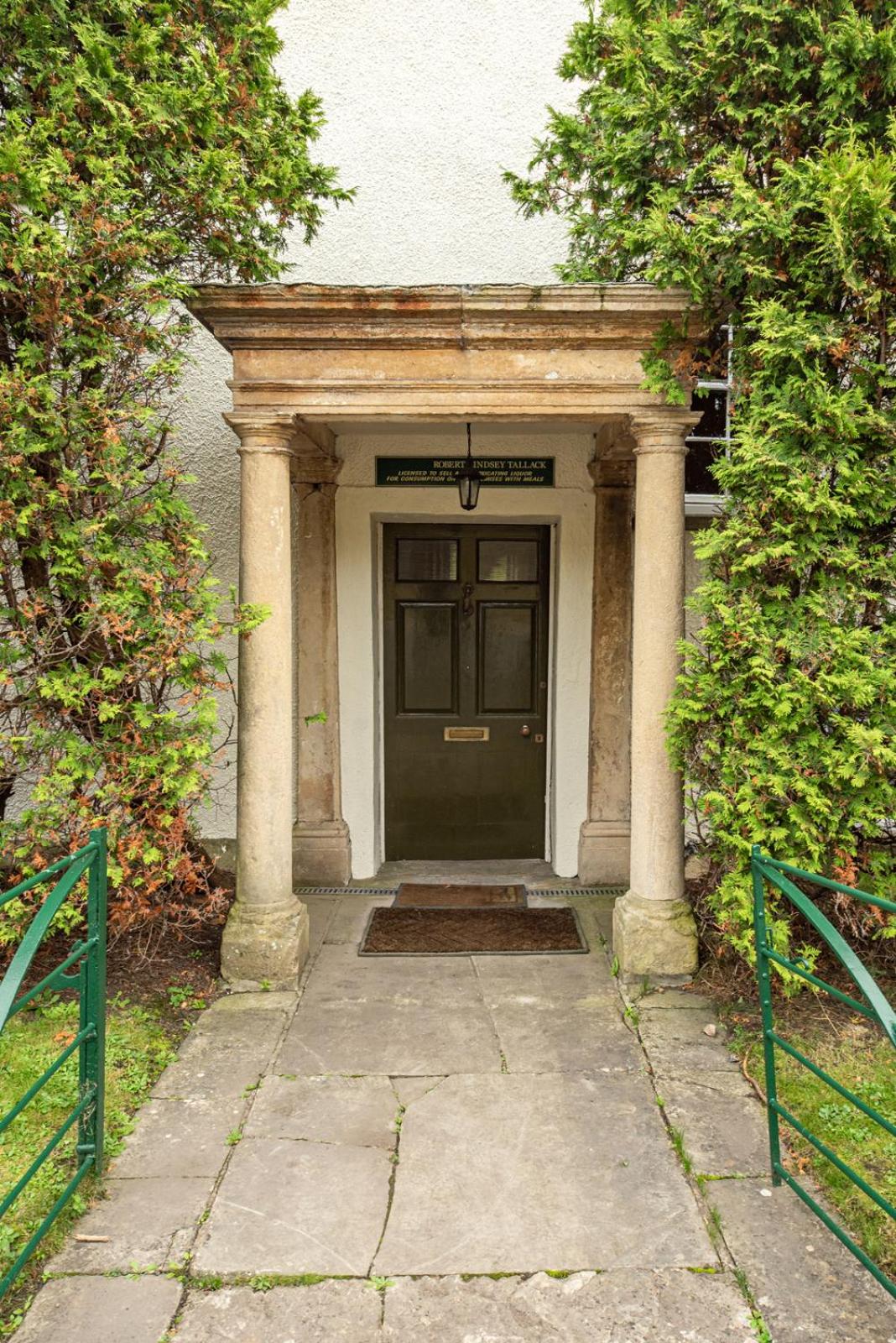 Villa photo 2