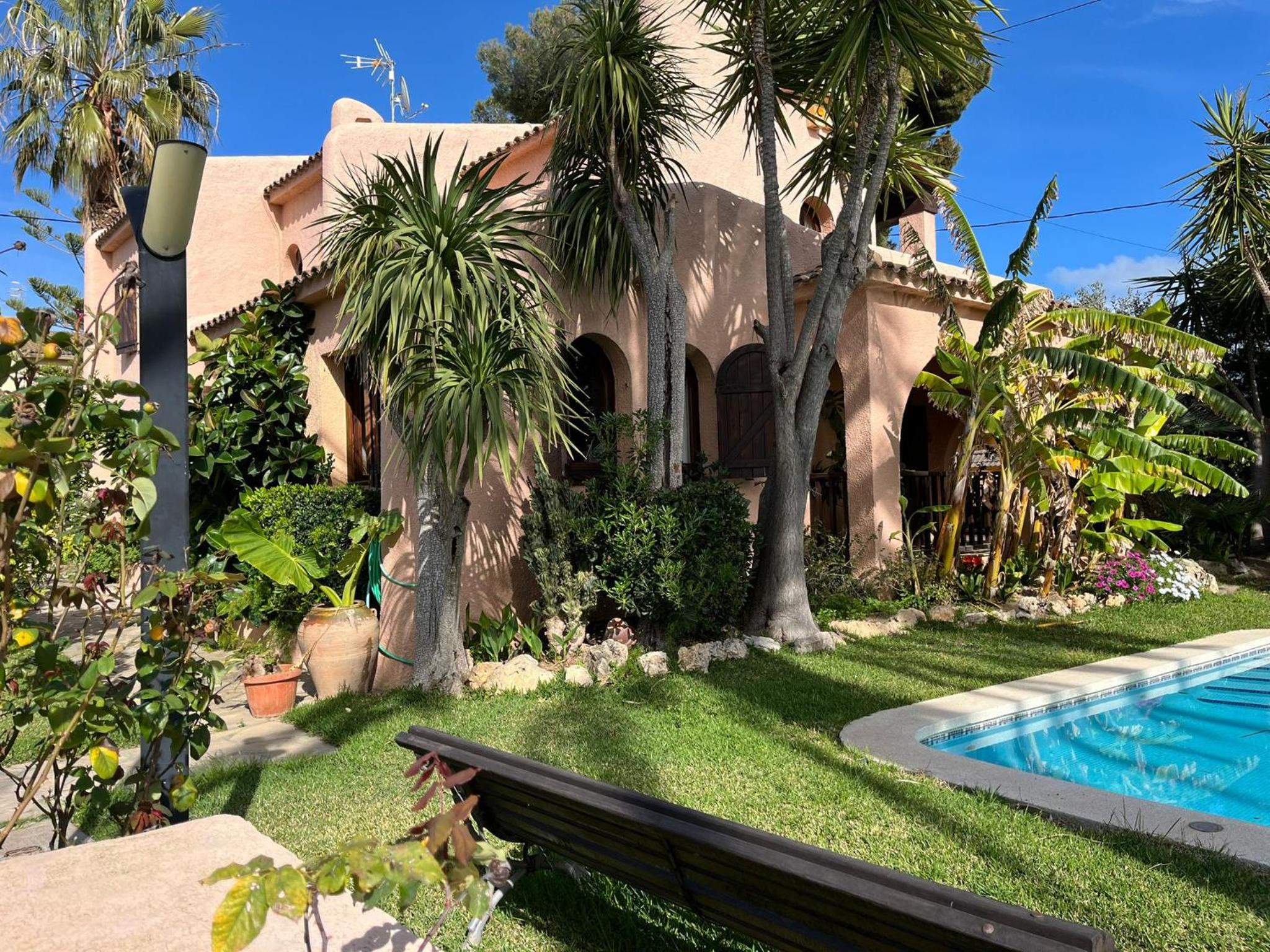 Villa photo 3