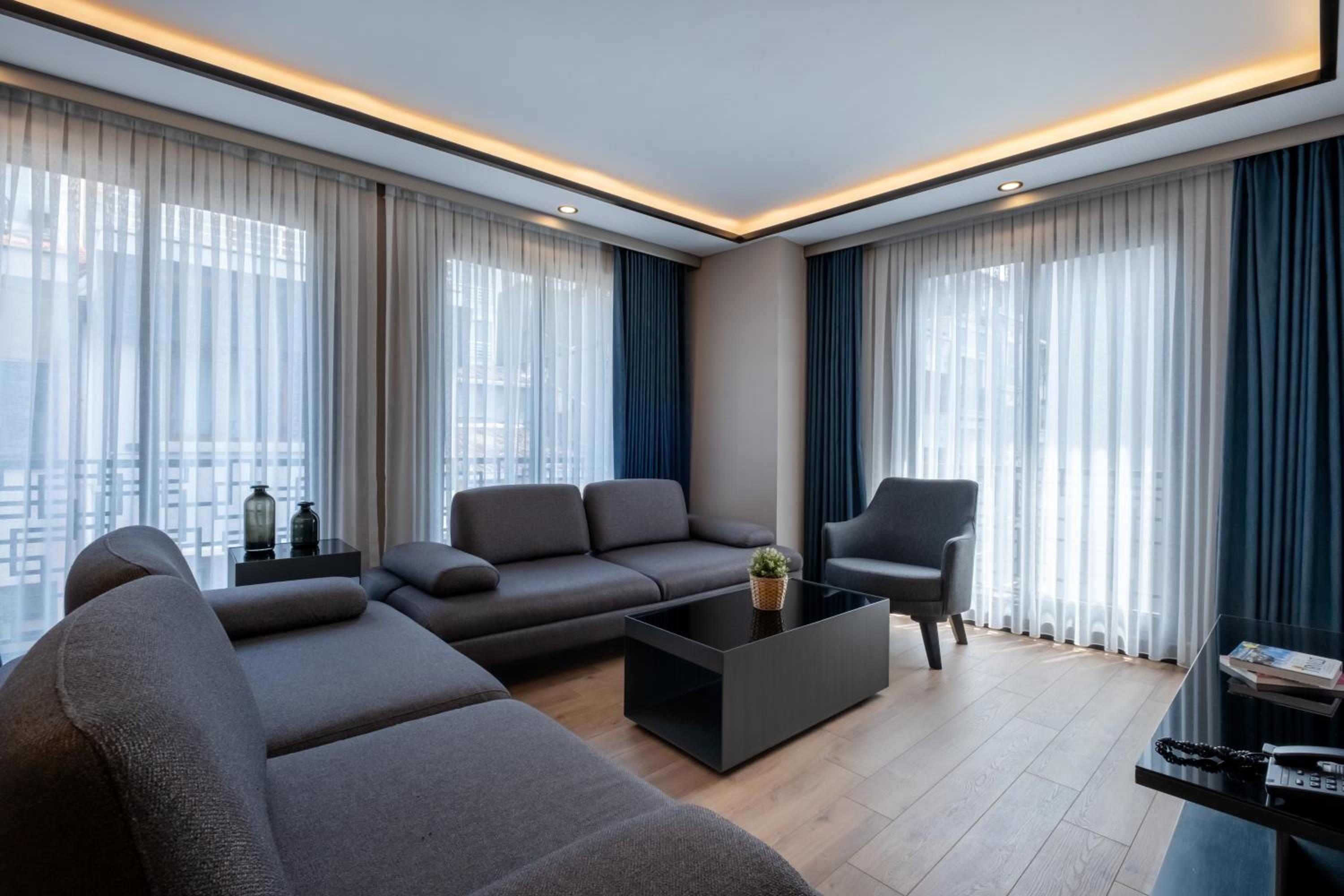 Two-Bedroom Suite photo 2