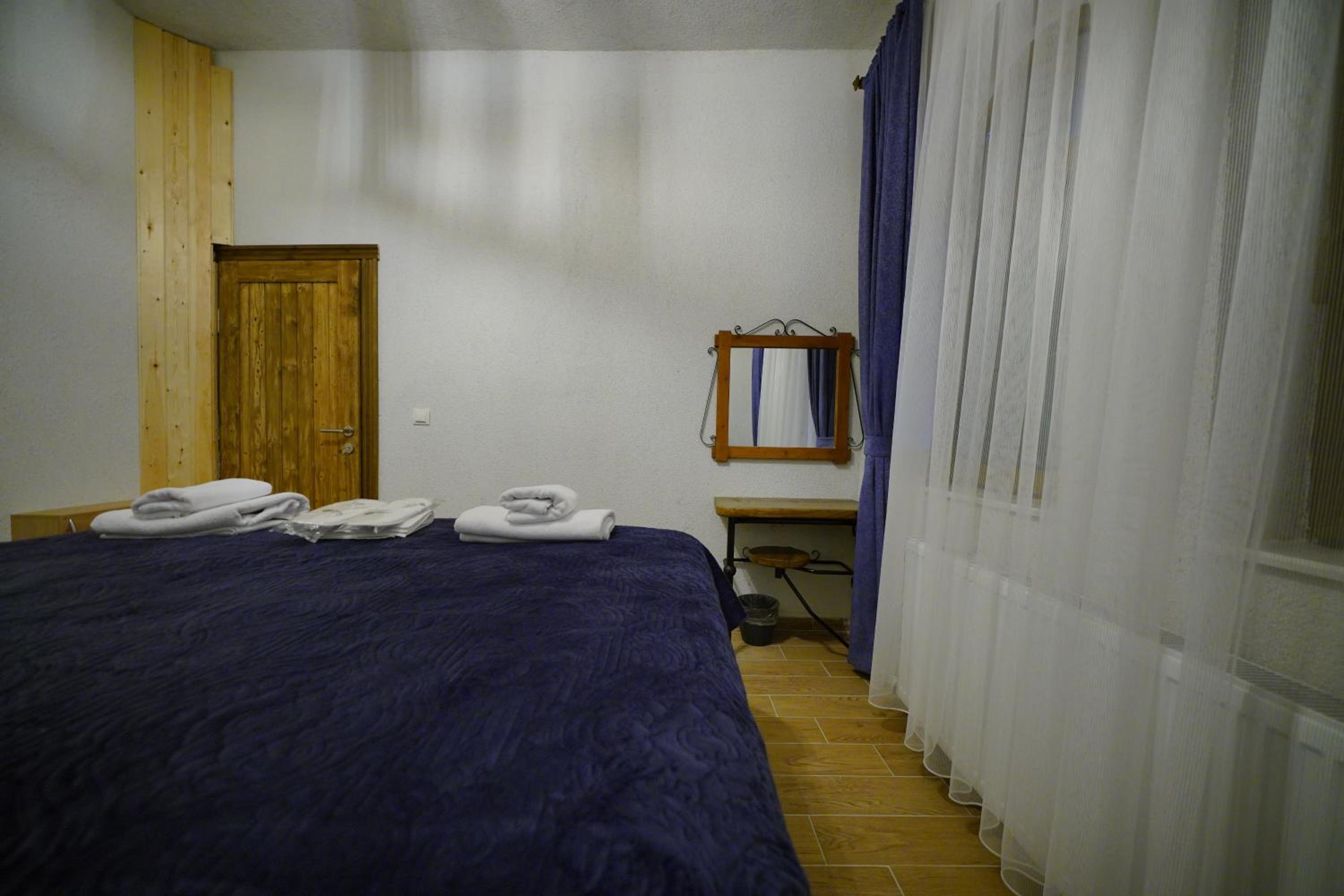 Deluxe Double Room With Balcony and Garden View