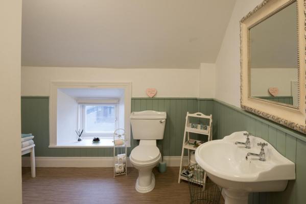 Two-Bedroom Apartment photo 2