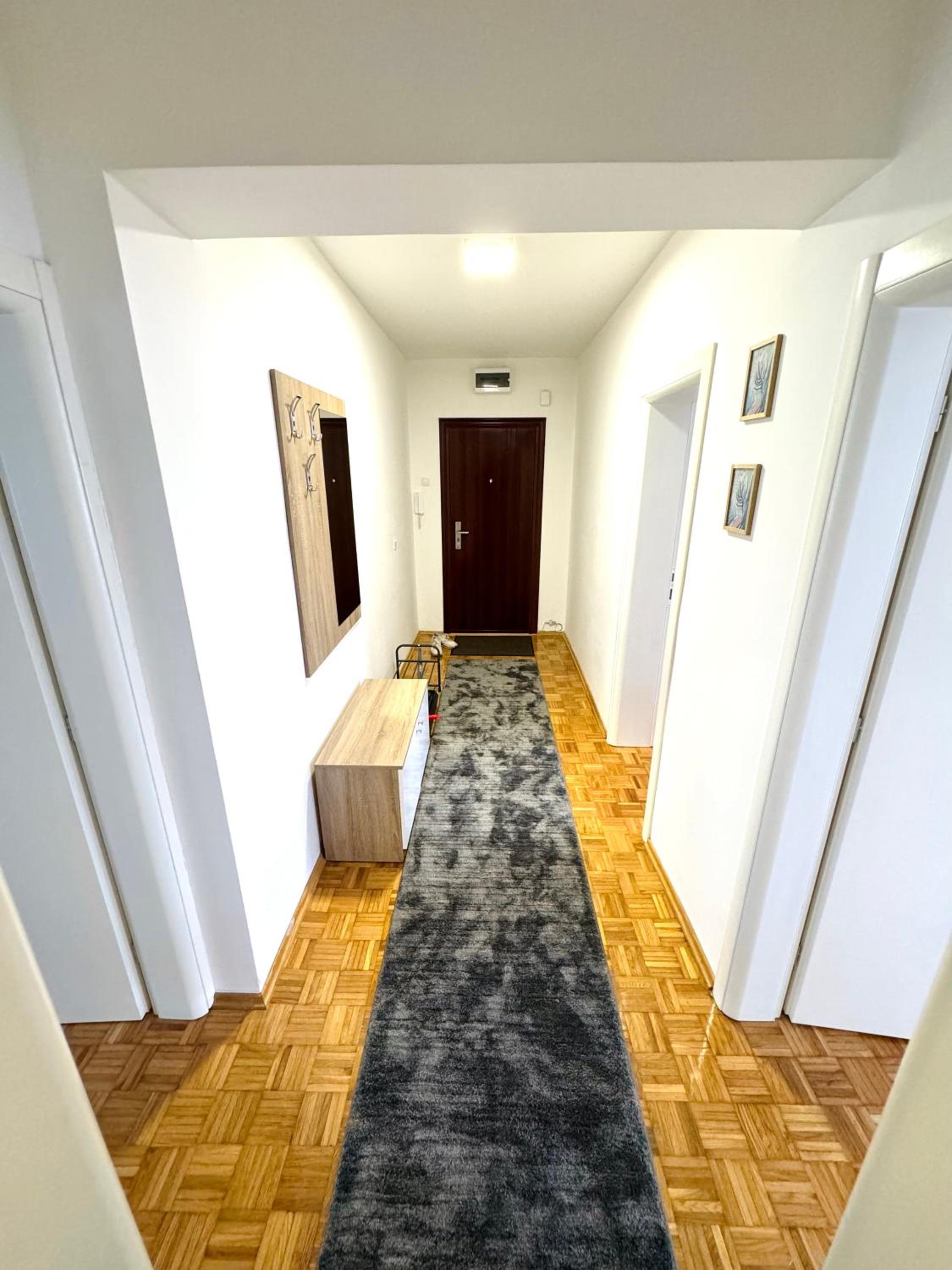 Two-Bedroom Apartment with City View photo 3
