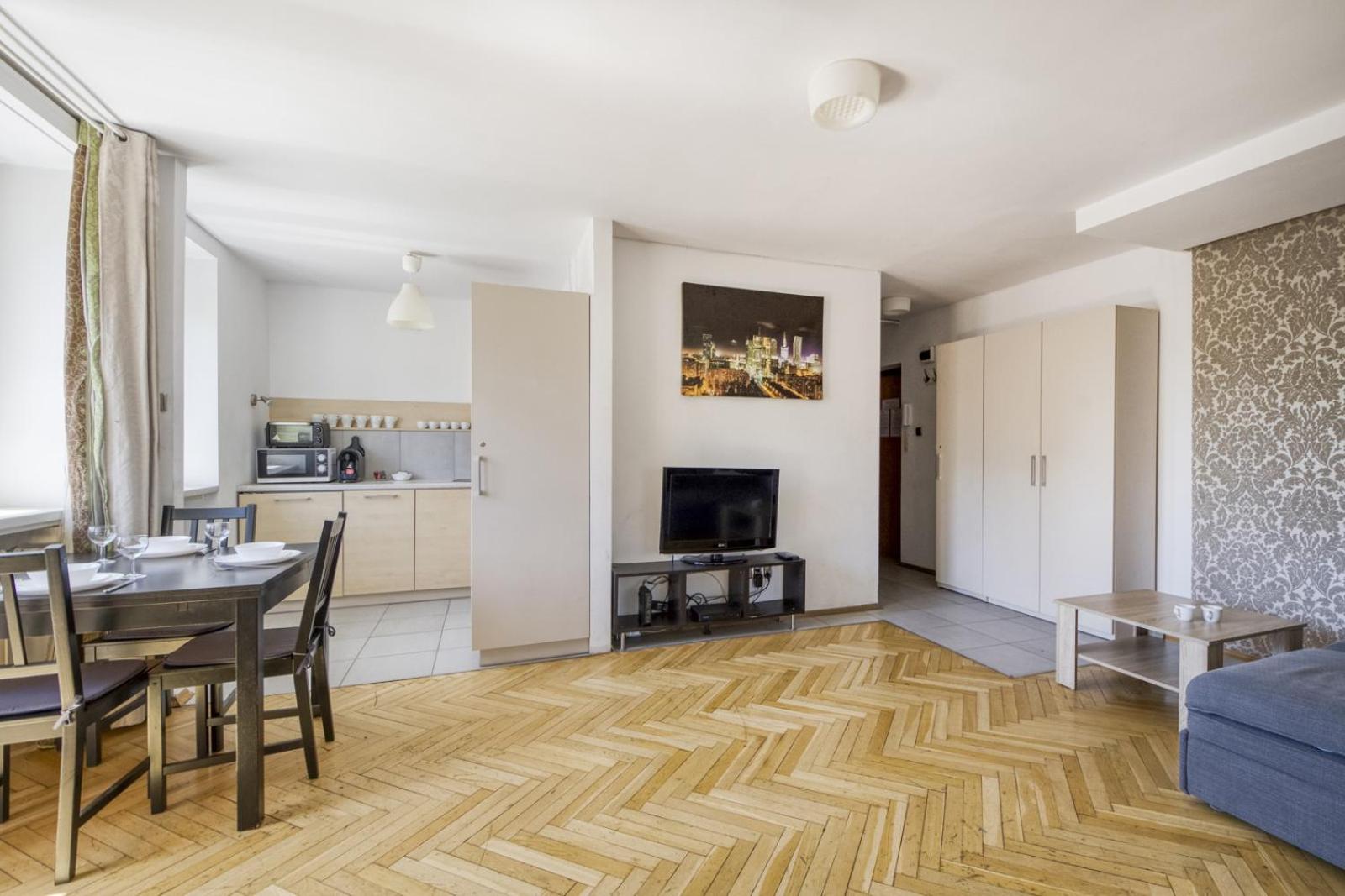 Two-Bedroom Apartment with Balcony - Photo 16