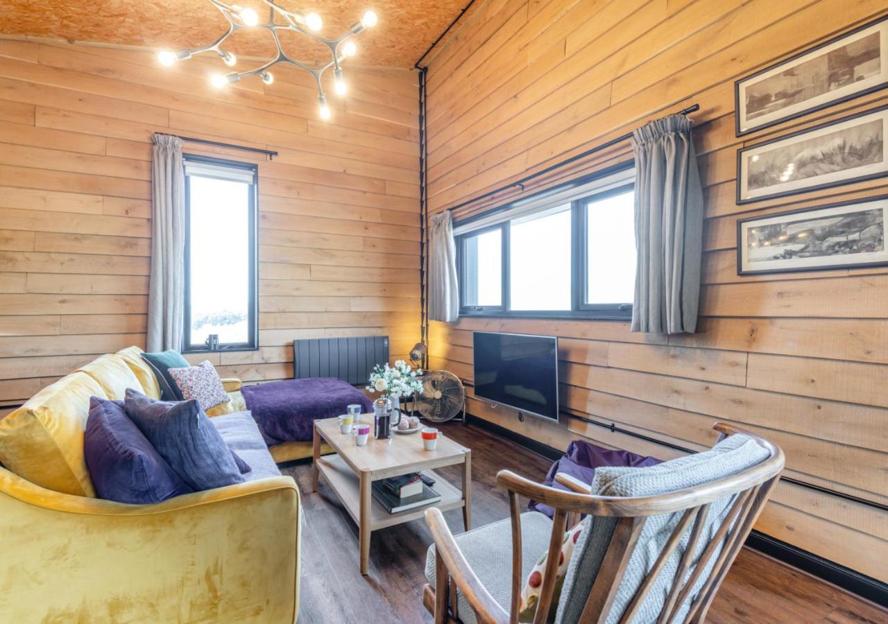 Two-Bedroom House photo 3